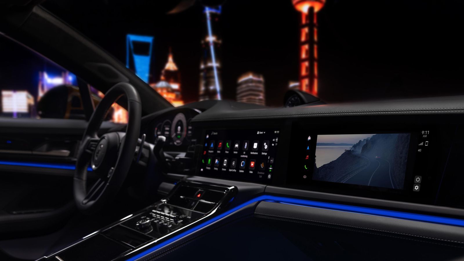 El Panamera cuenta con tres pantallas concatenadas, de ellas hay una que sólo puede ver el copiloto. El Panamera cuenta con tres pantallas concatenadas, de ellas hay una que sólo puede ver el copiloto.