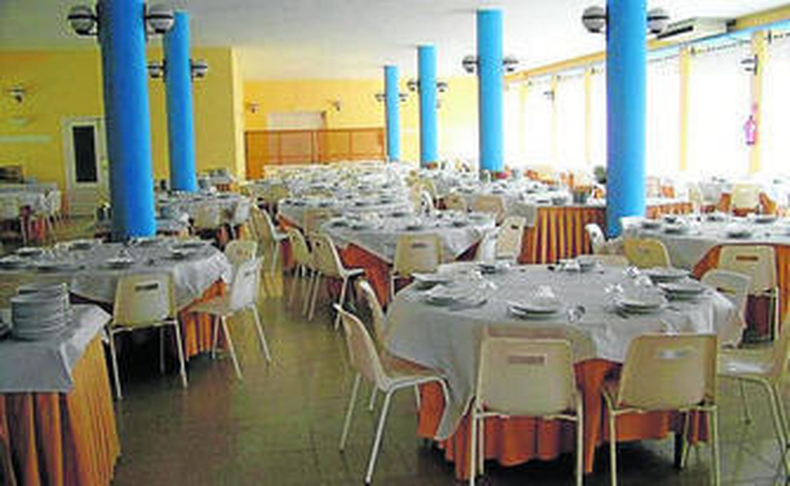 El gerente de Lantana, Manuel Caracuel, en uno de los patios del complejo residencial.