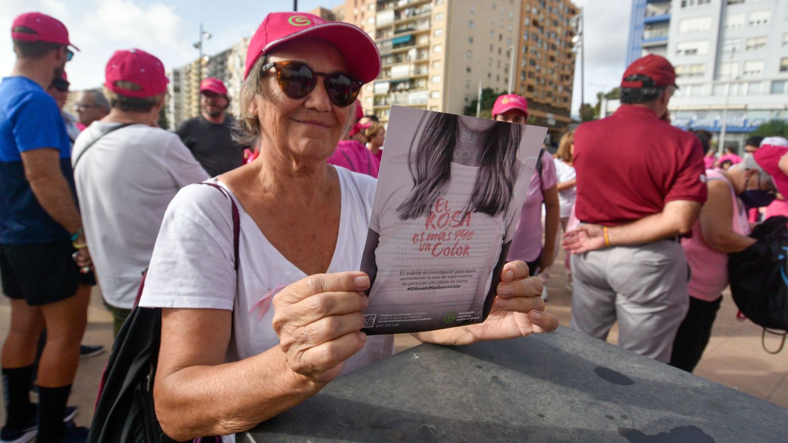 Las fotos de la Marcha contra el cáncer de mama en Algeciras