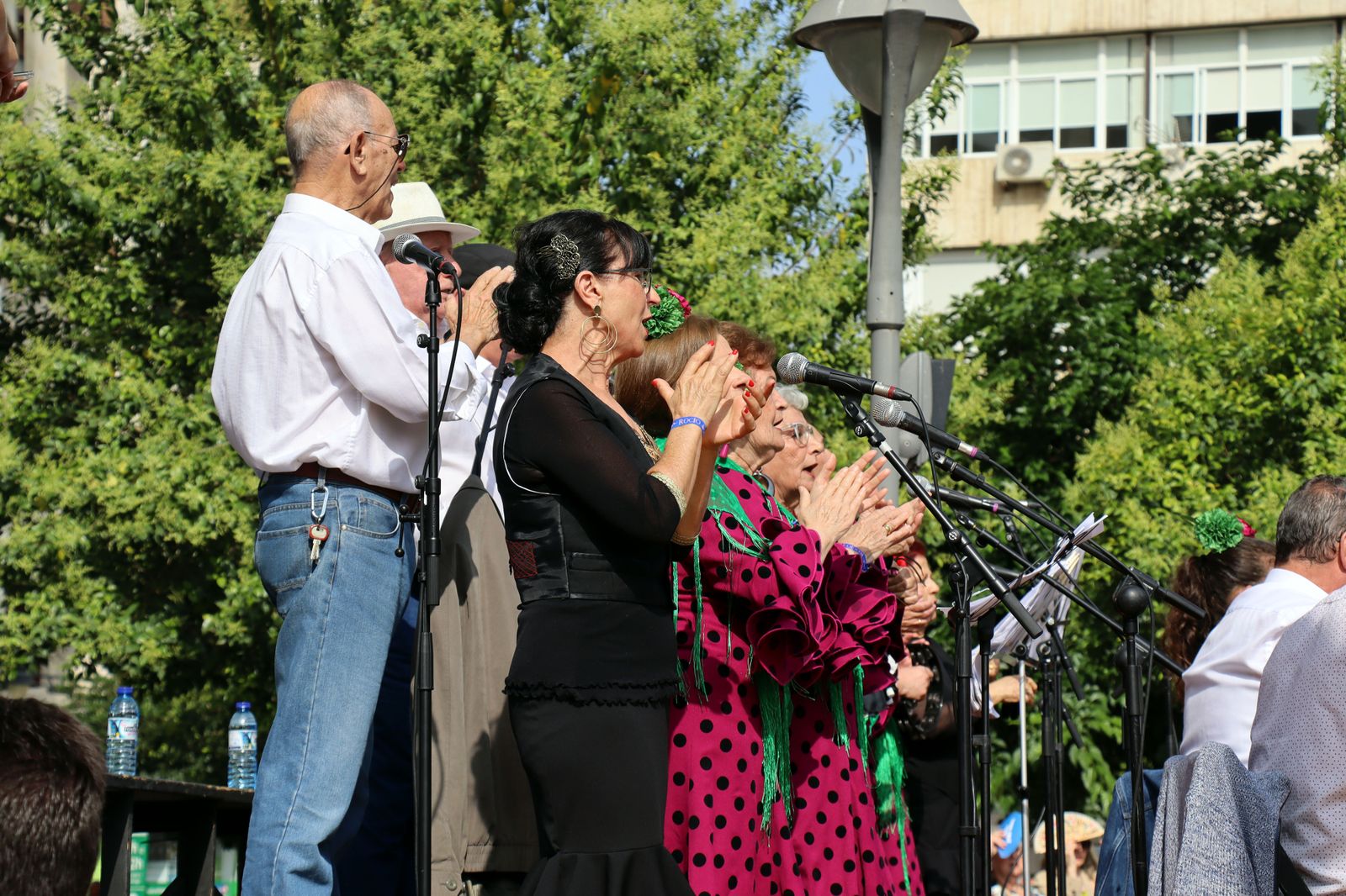 El Rocío 2023: Imágenes de la Hermandad de Emigrantes en su salida de Huelva
