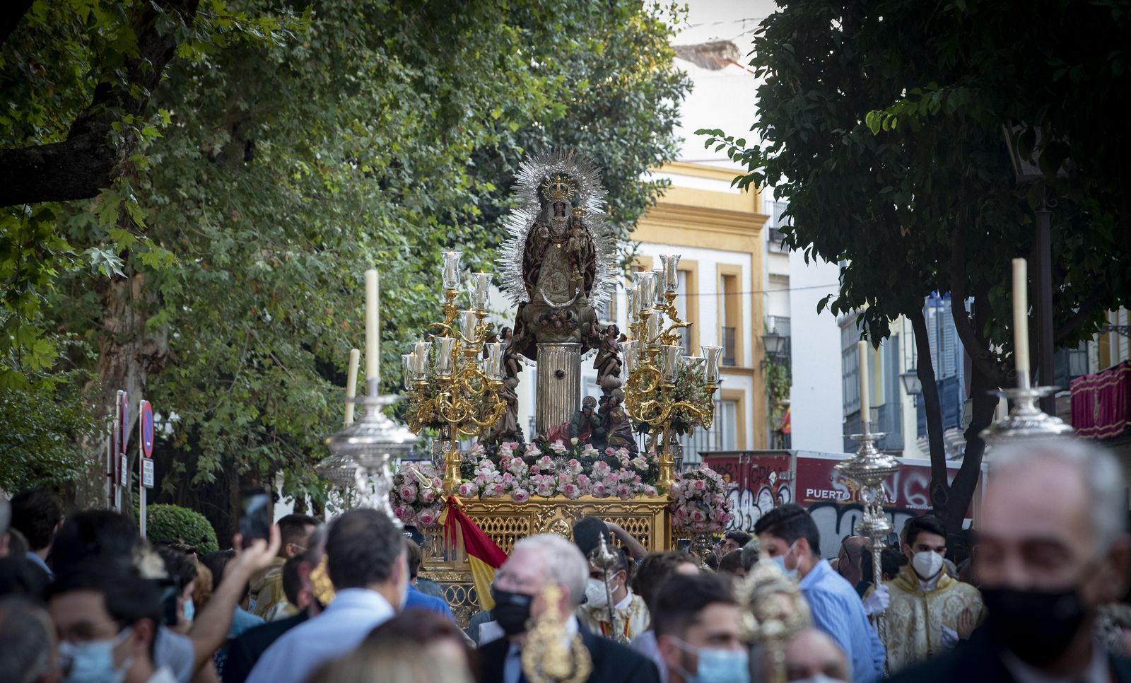 La procesión de la Virgen del Pilar, en imágenes