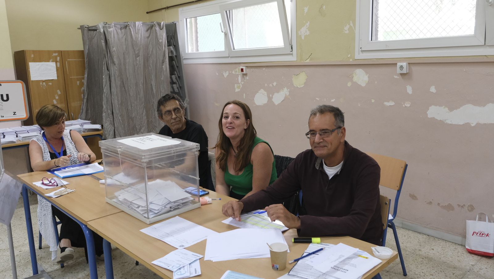 Imágenes de las votaciones en las Elecciones Municipales 2023, en Almería capital