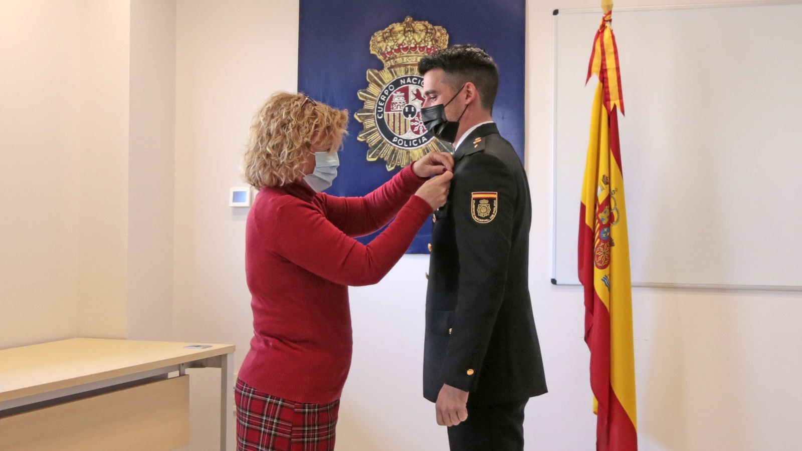 Medallas de Santo Angel en la comisaria de Jerez
