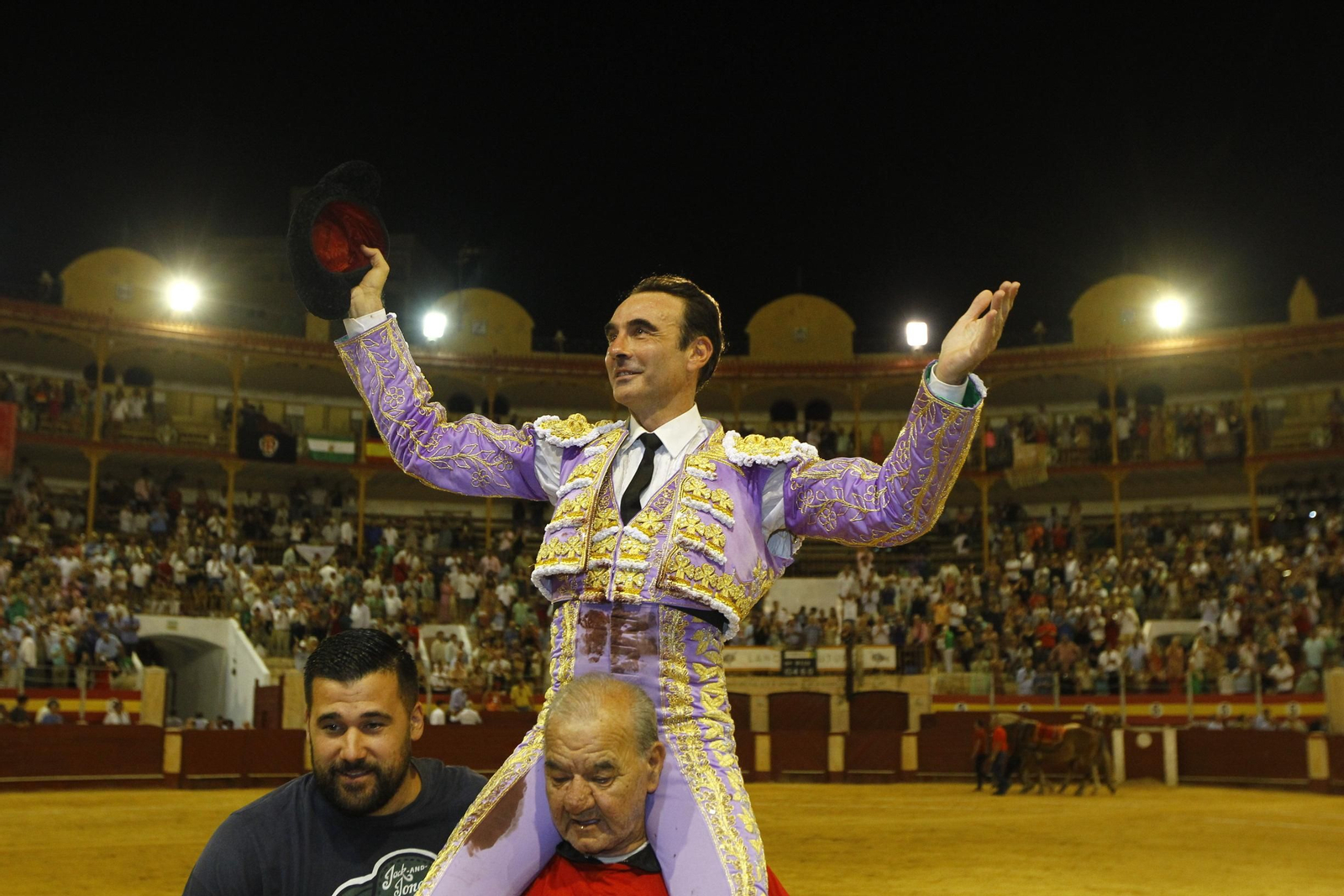 La despedida del torero Enrique Ponce de la Feria de Almería 2024, en imágenes
