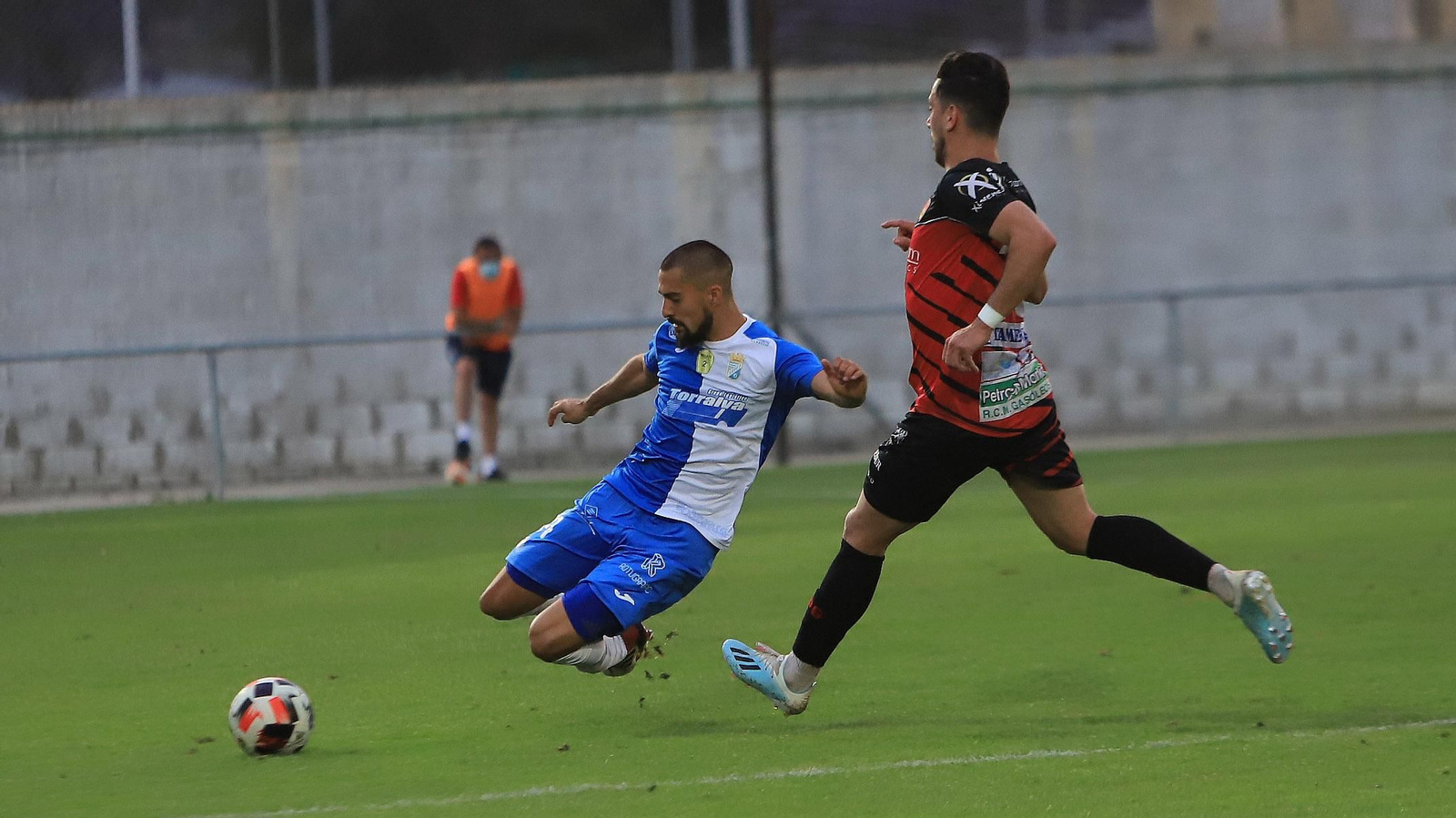 Imágenes de la semifinal por el ascenso entre el  Xerez CD - Puente Genil