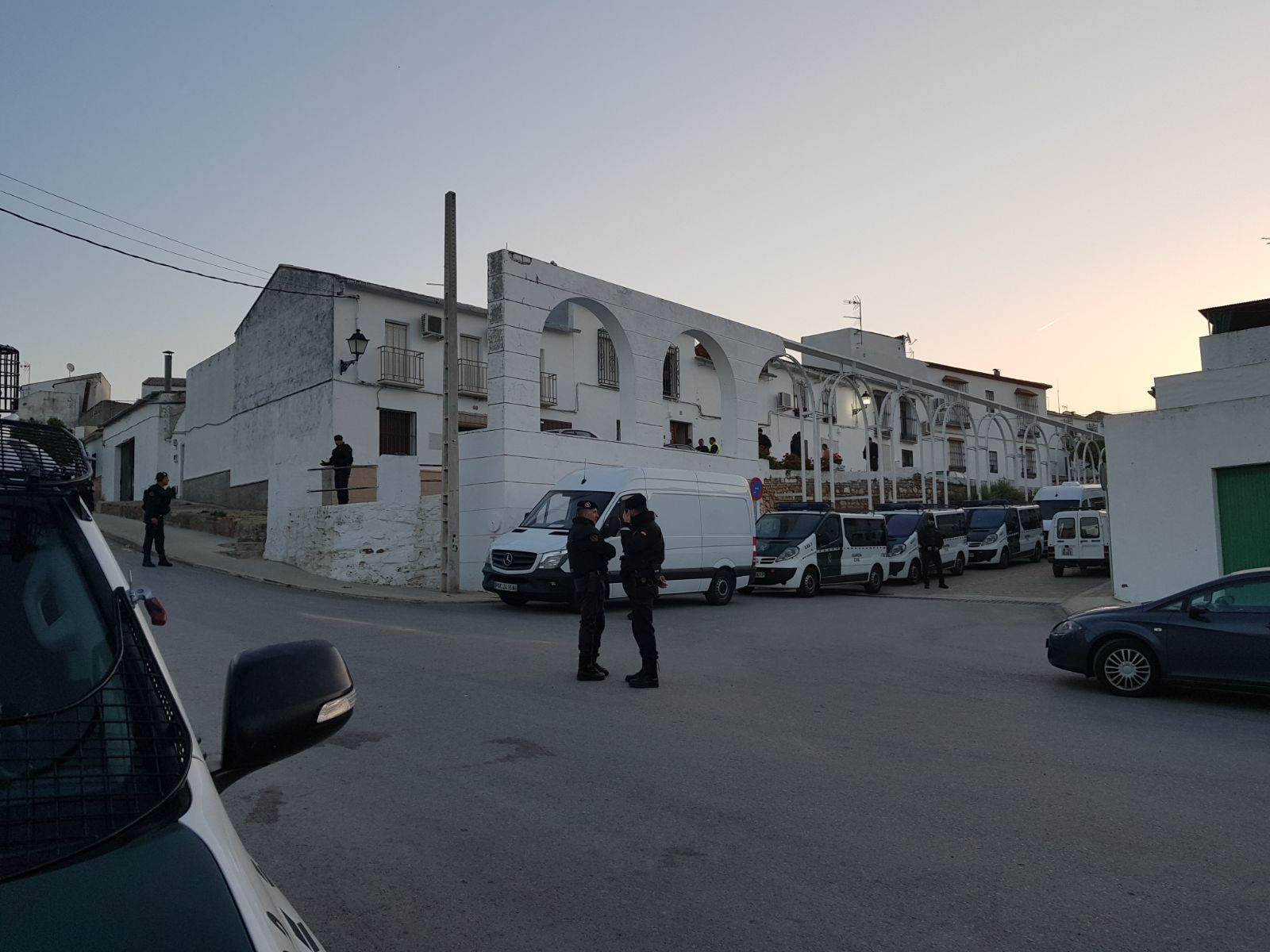 Despliegue policial en el municipio.