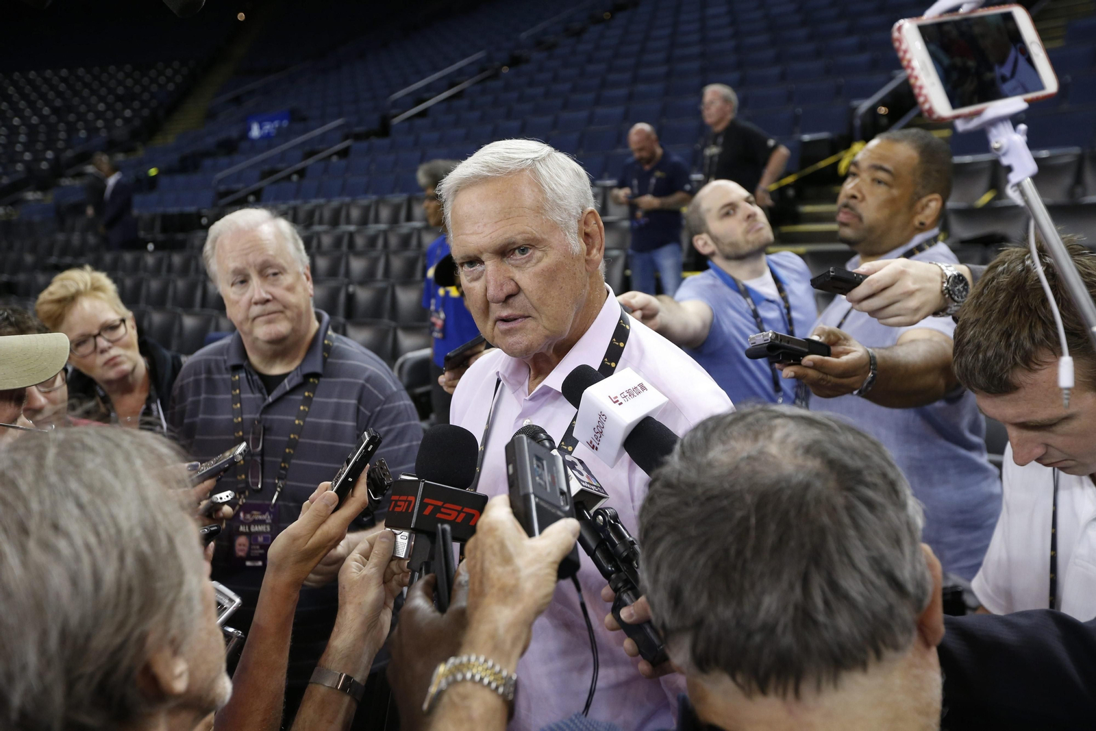 Una imagen reciente de Jerry West