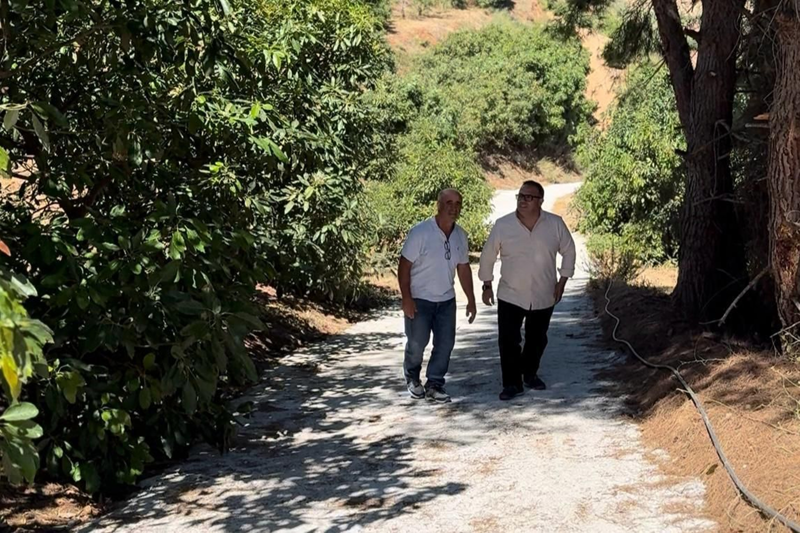 El concejal de Medio Rural y el alcalde de Almuñécar en una visita a la zona de Cantalobos