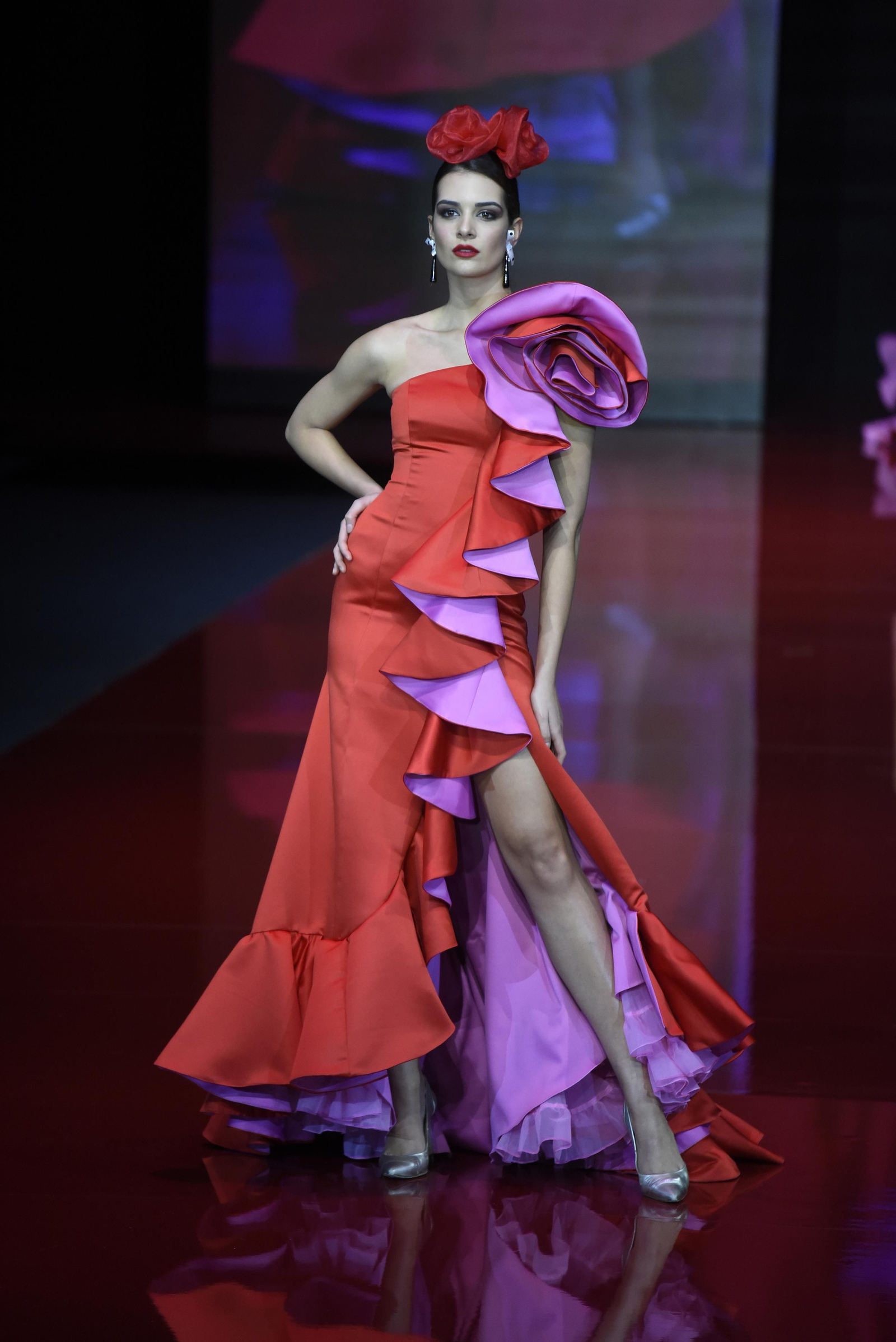 El desfile de Carmen Latorre en SIMOF 2022, todas las fotos