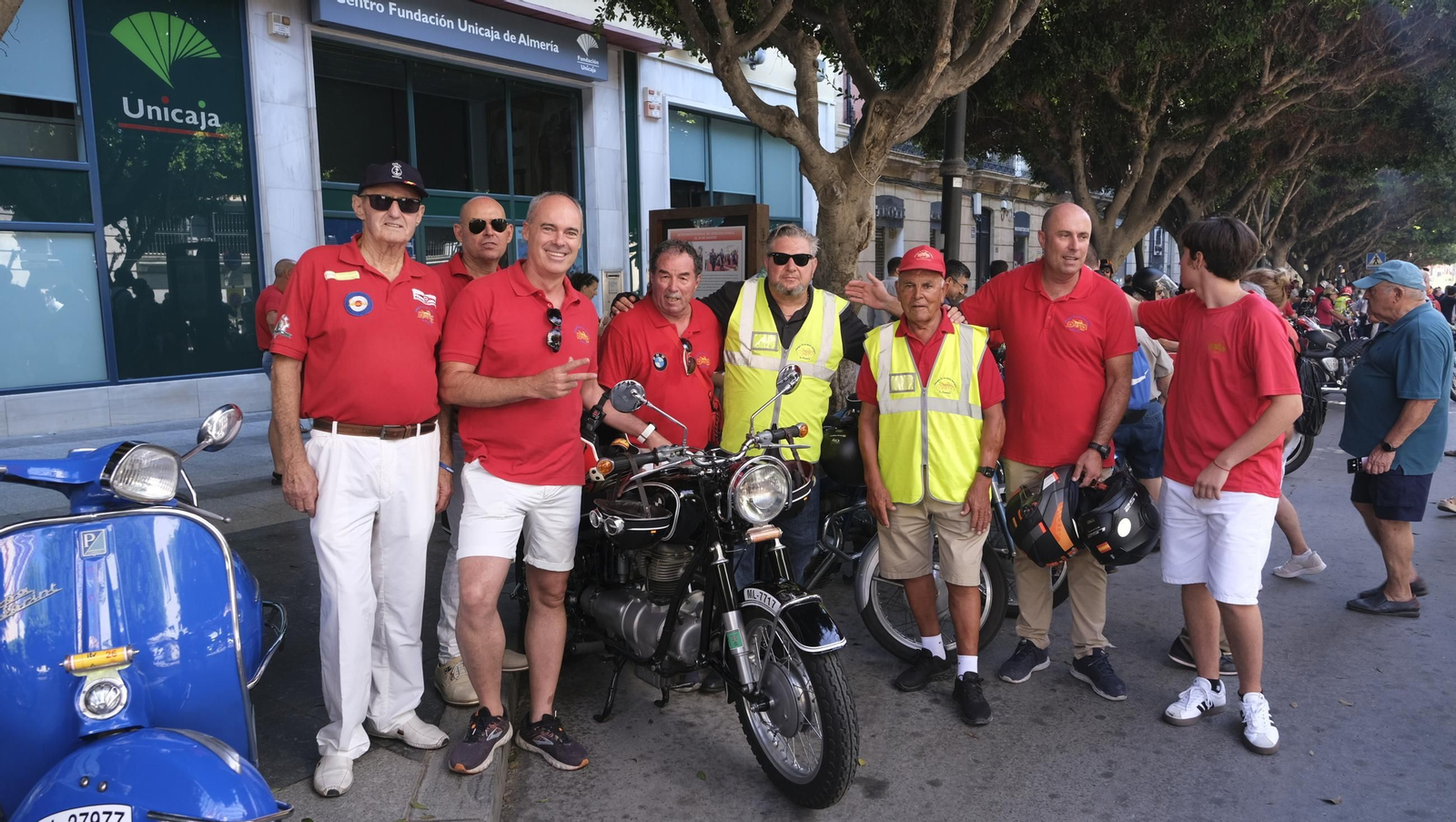 Exposición de Motos Antiguas de la Feria de Almería, en imágenes