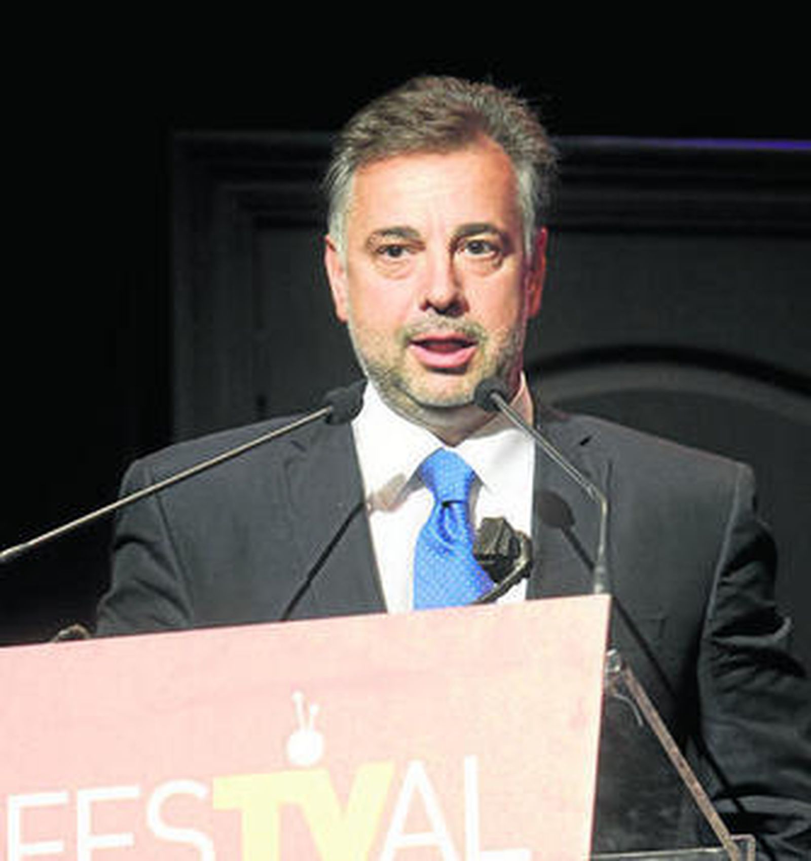 Jenaro Castro en la recepción del premio honorífico recibido en el FesTVal.