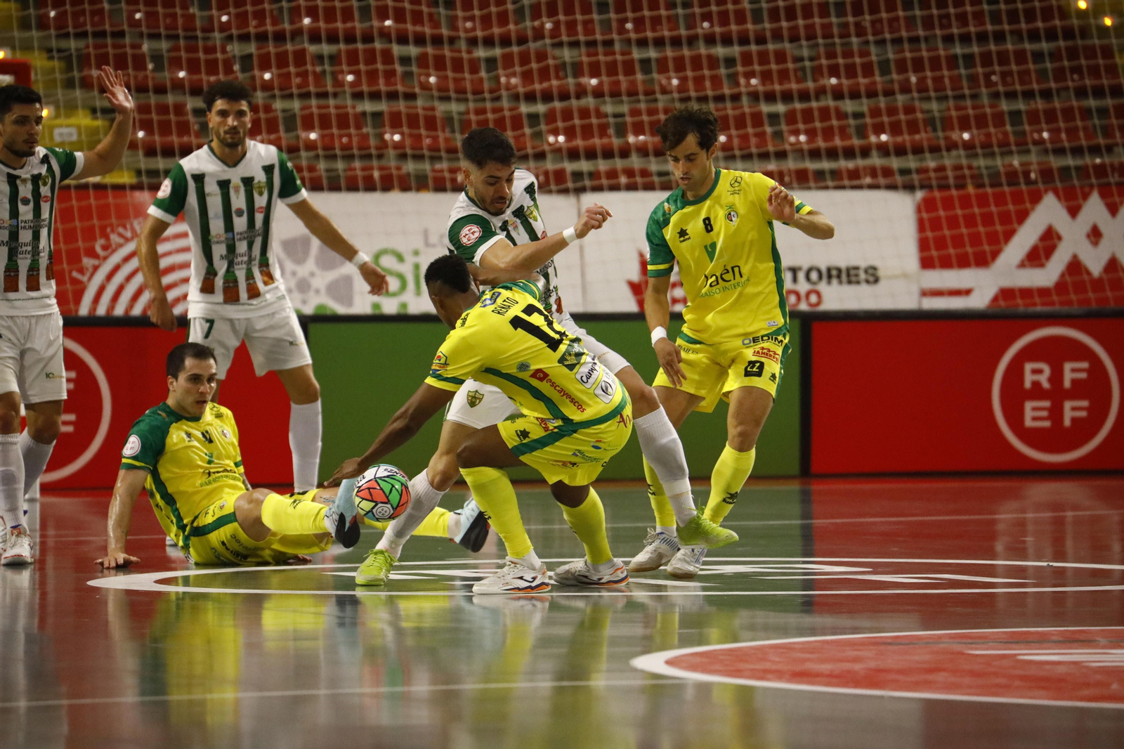 Las mejores fotos de la victoria del Córdoba Futsal ante el Jaén Paraíso Interior