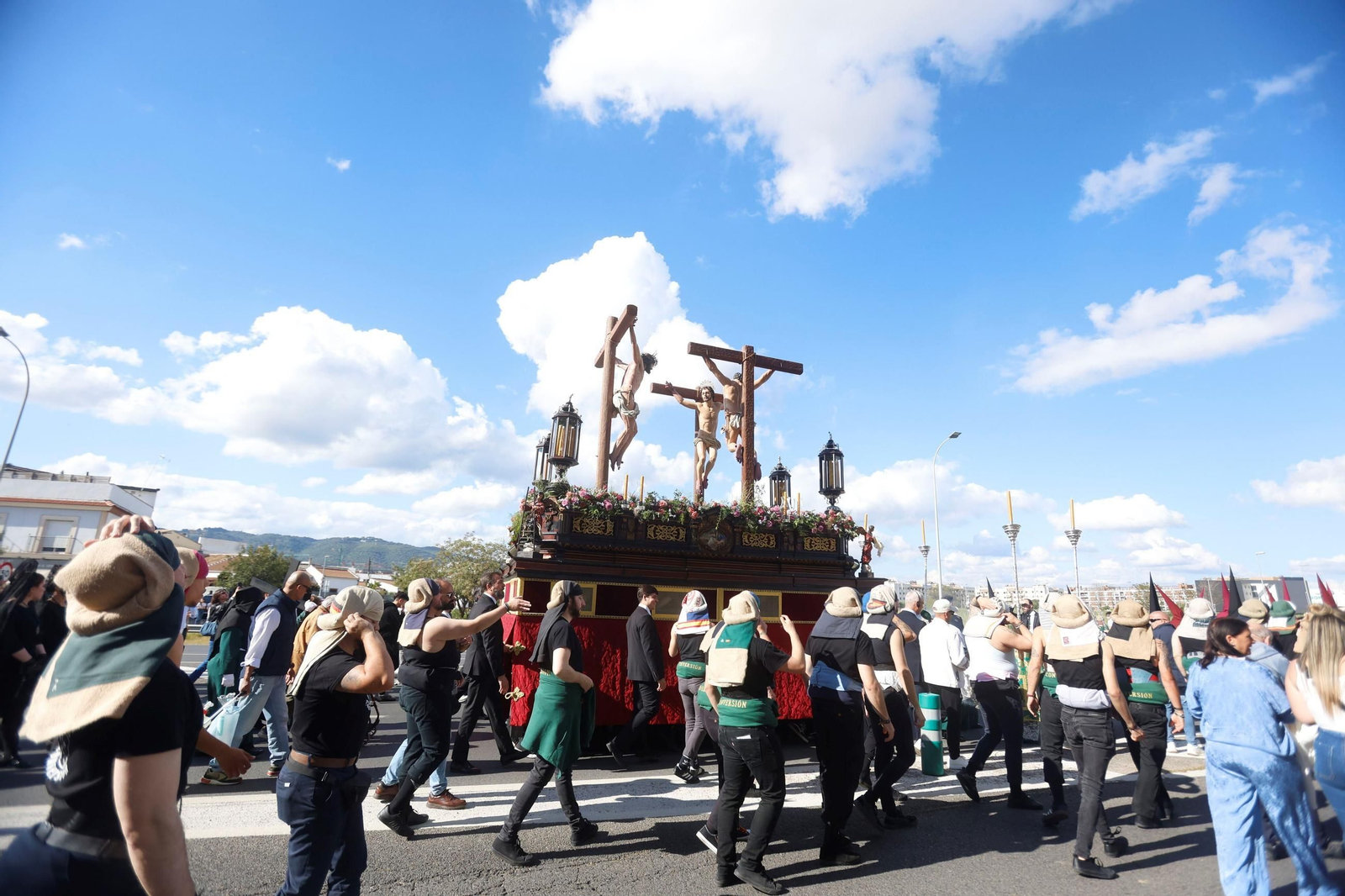 La procesión de la Conversión en este Viernes Santo de Córdoba, en imágenes
