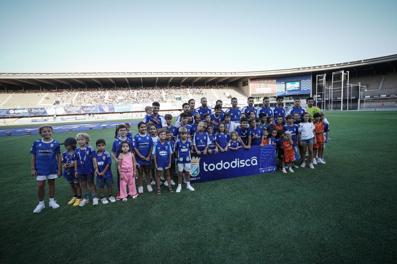 Búscate en el del partido del Xerez CD - UCAM