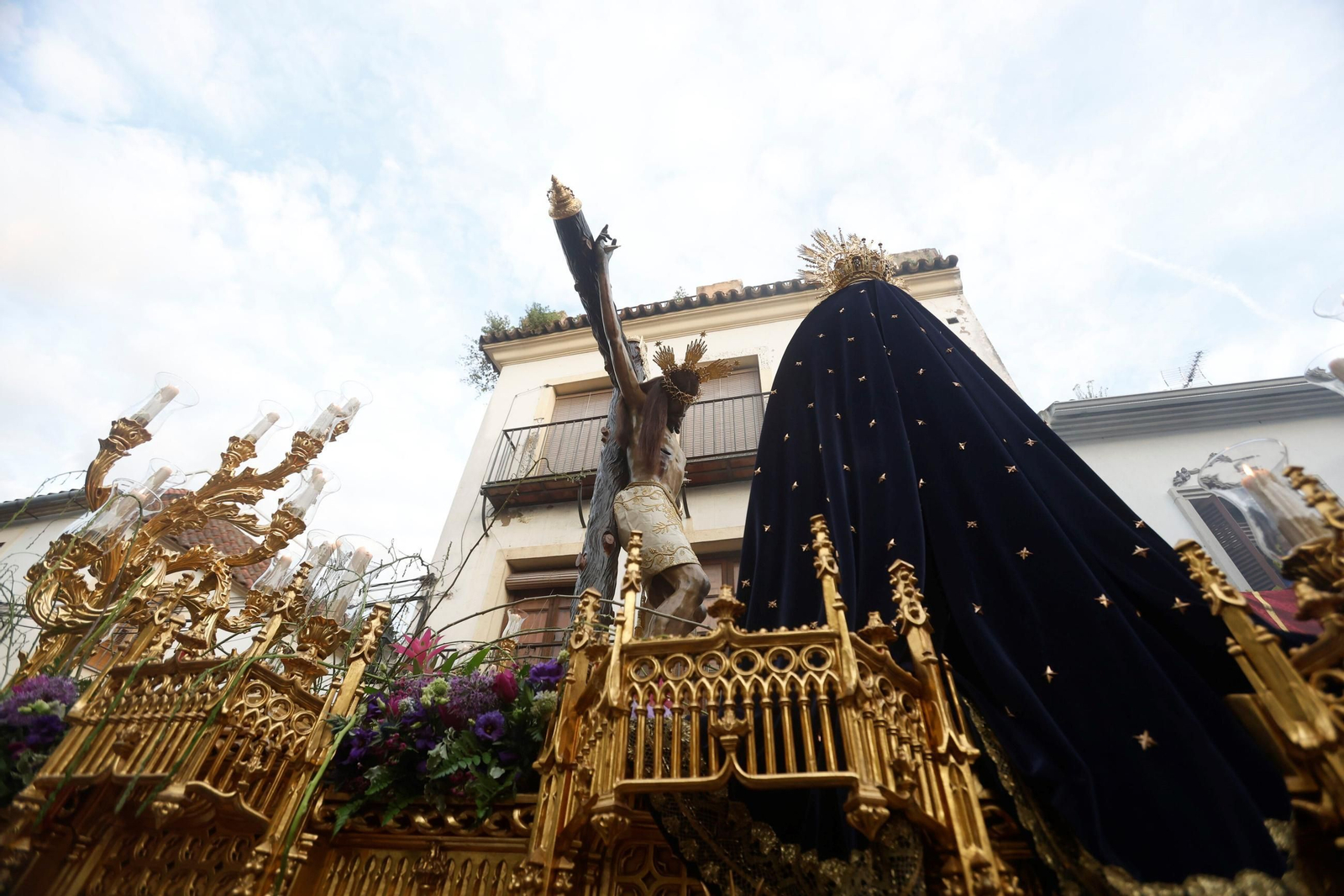 La procesión del Cristo de Gracia en este Jueves Santo de Córdoba, en imágenes