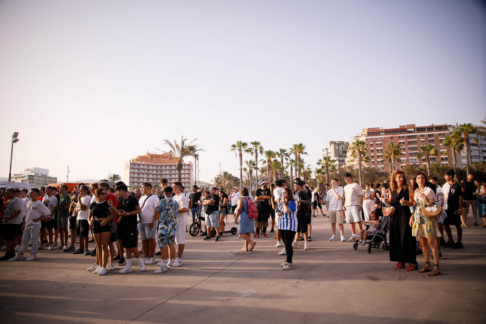 Imágenes del Festival AlmeriArt en el Parque de las Almadrabillas