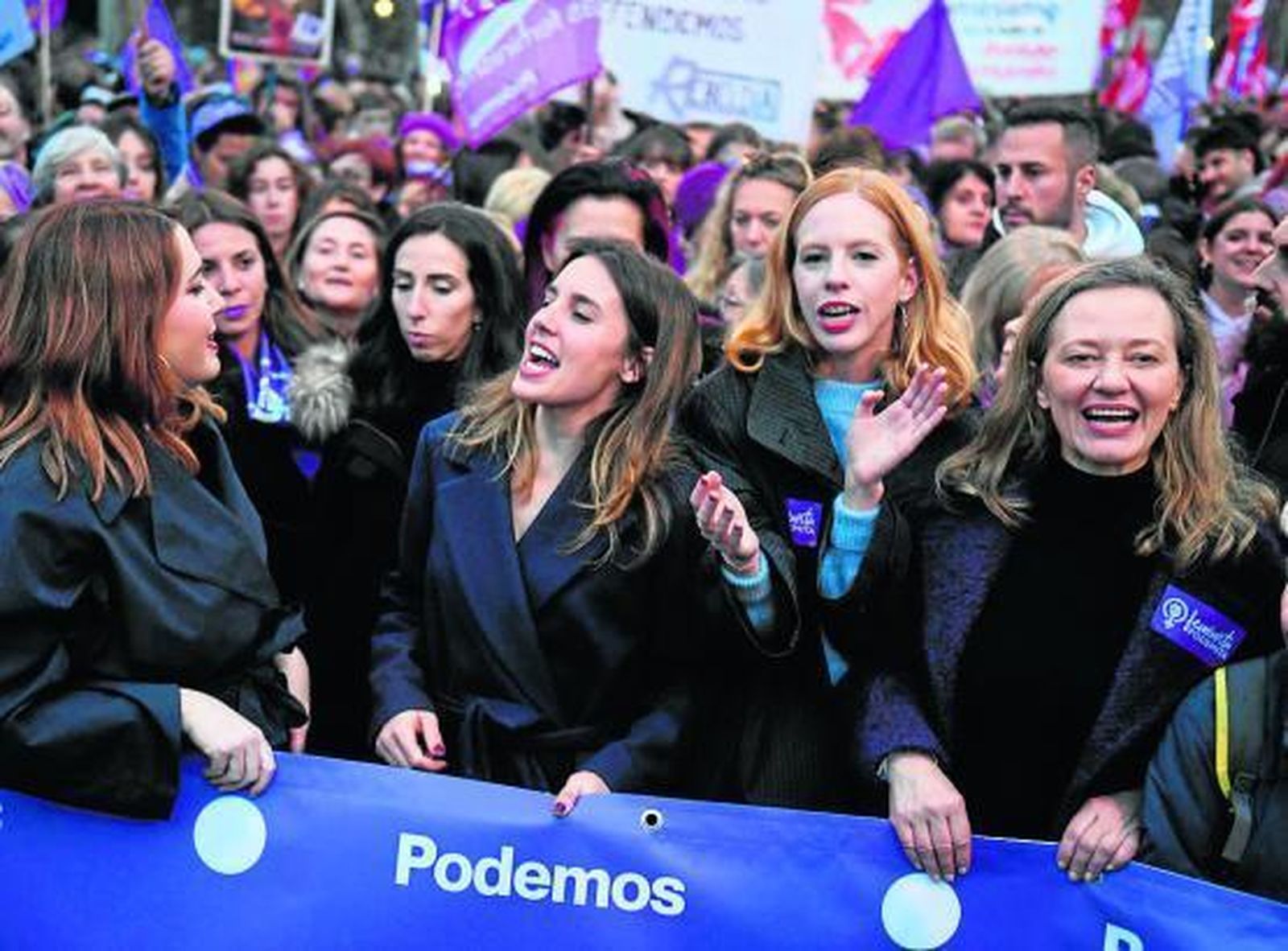 Irene Montero y algunas dirigentes de Podemos, en la manifestación de Madrid.
