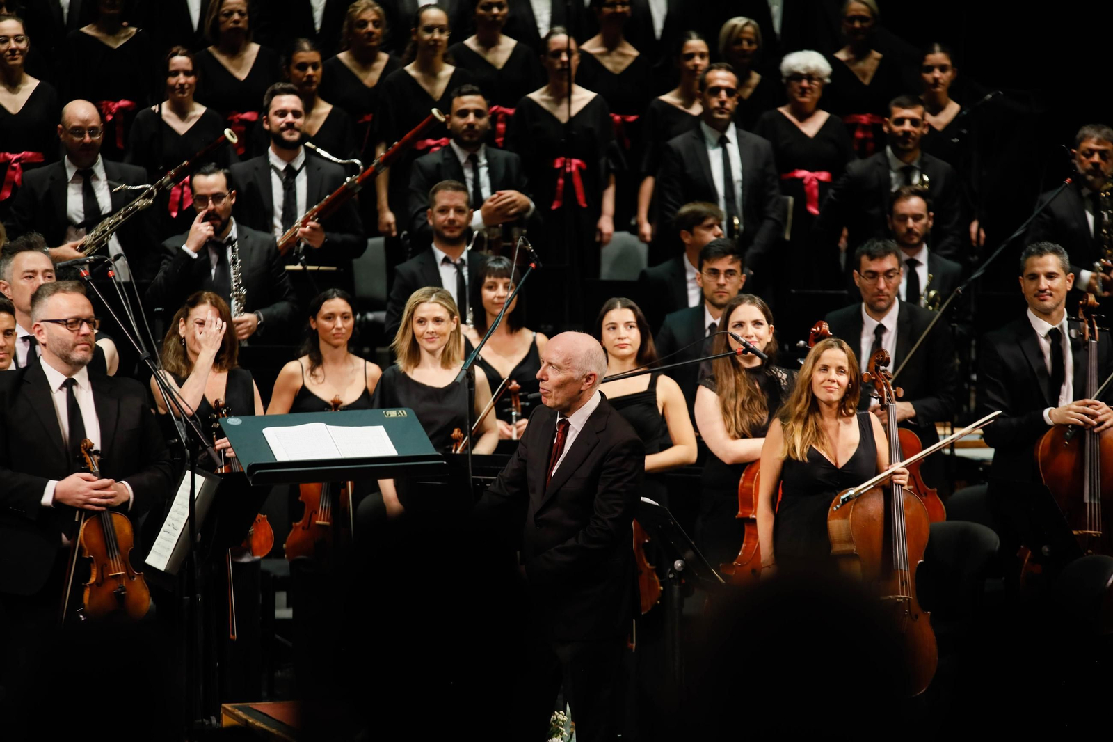 Imágenes de la novena Beethoven interpretado por la OCAL y Orfeón para Cajamar