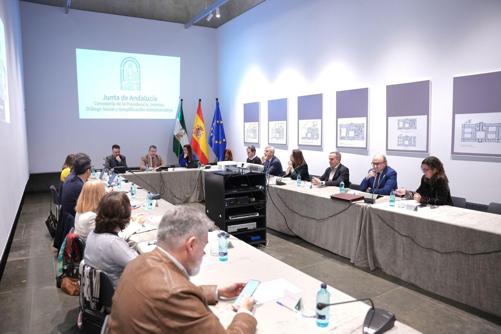 Antonio Sanz preside la reunión del Consejo Asesor de la Agencia Digital de Andalucía.