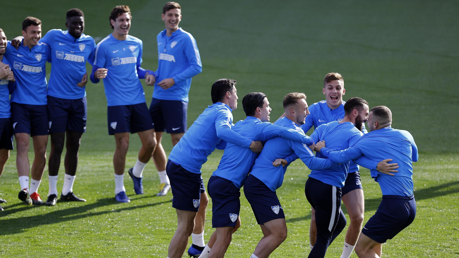 Los jugadores del Málaga, en un entrenamiento. Los jugadores del Málaga, en un entrenamiento.
