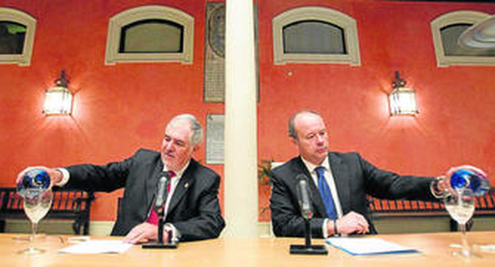 El fiscal general del Estado, Cándido Conde-Pumpido -a la izqda.-, junto al secretario de Estado de Justicia, Juan Carlos Campo.