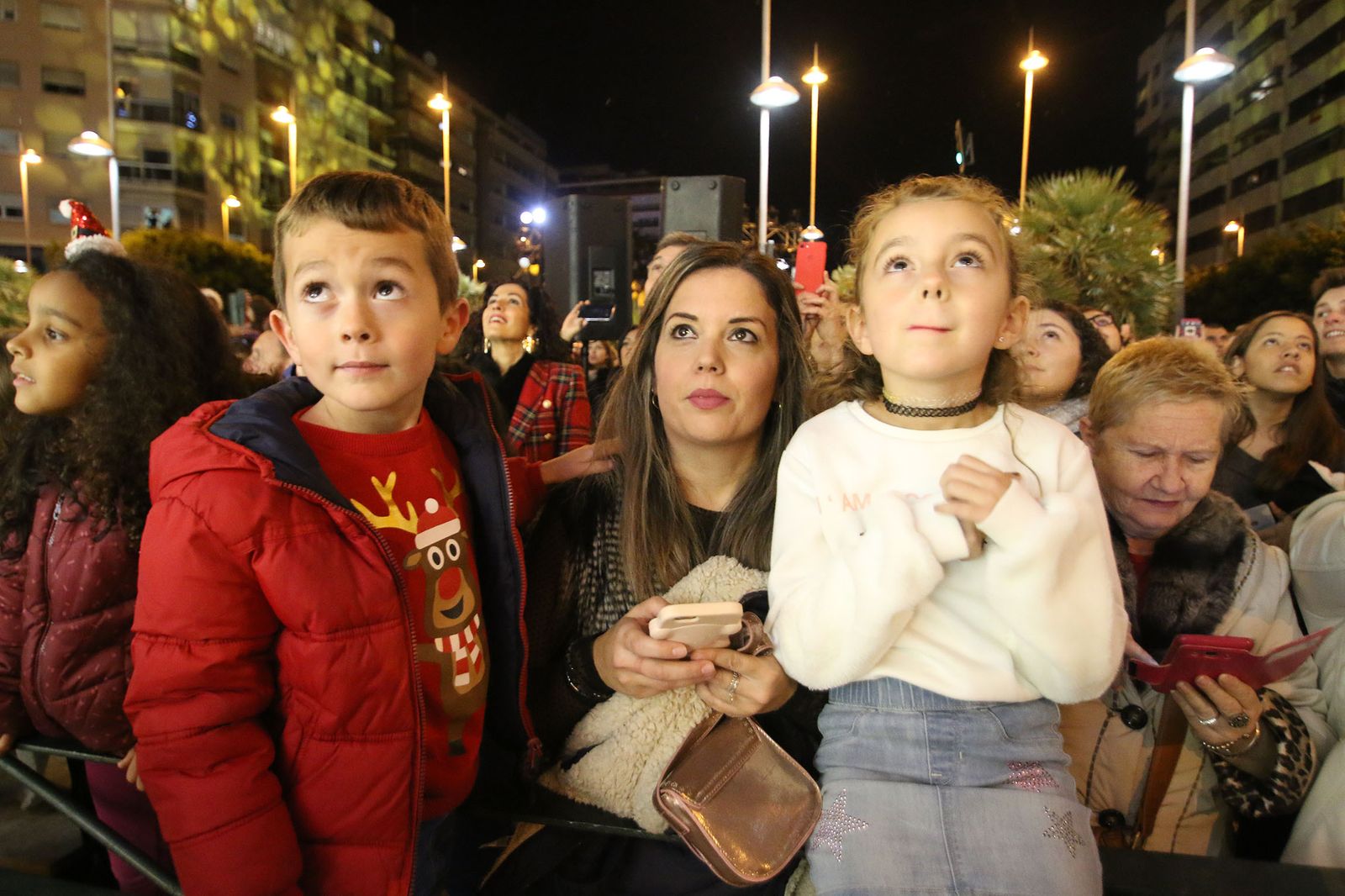 Las imágenes del encendido de las coronas de los Reyes Magos
