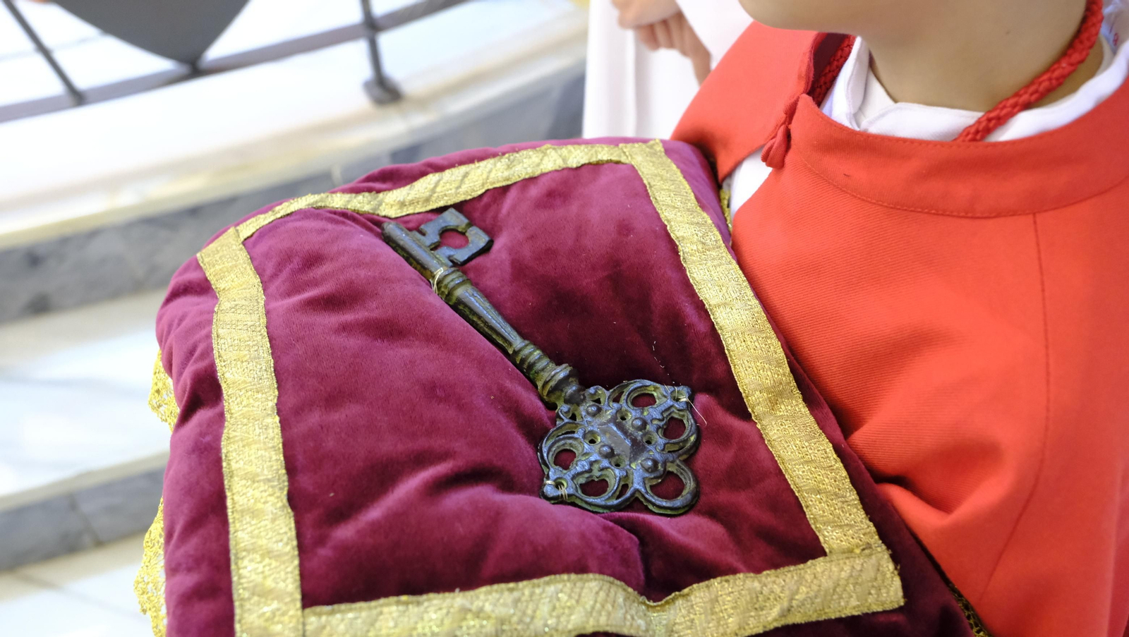 El Resucitado de Almería se suspende por la lluvia, en imágenes