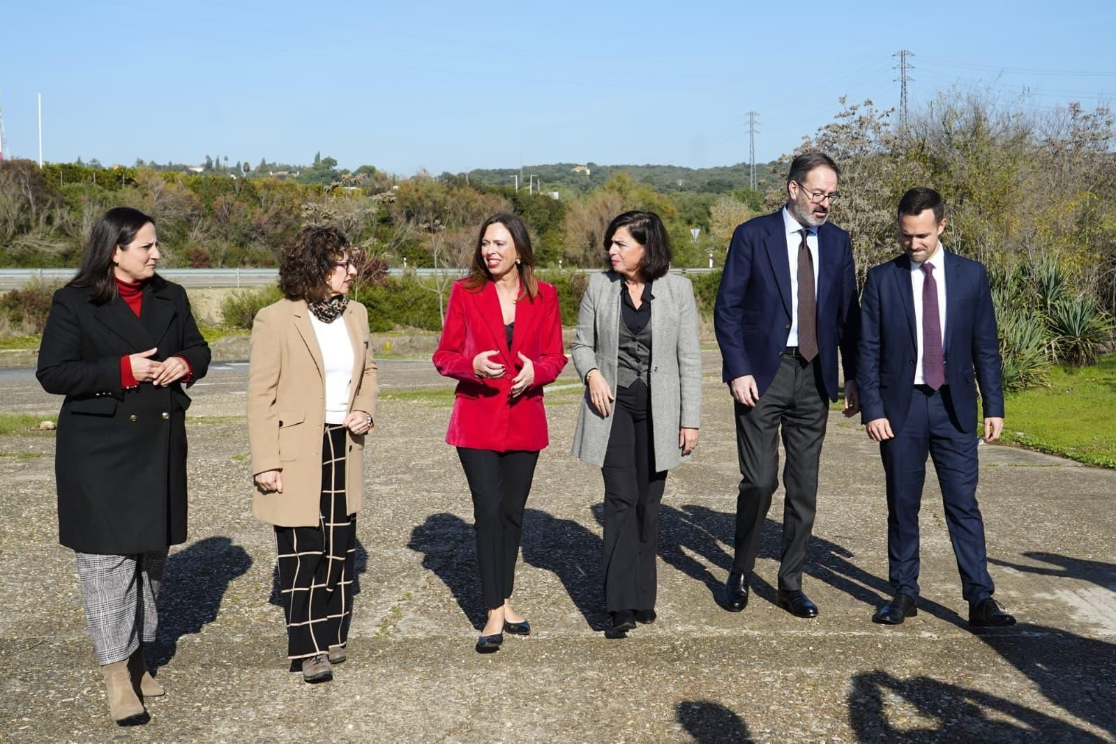 Dirigentes institucionales en Palma del Río.