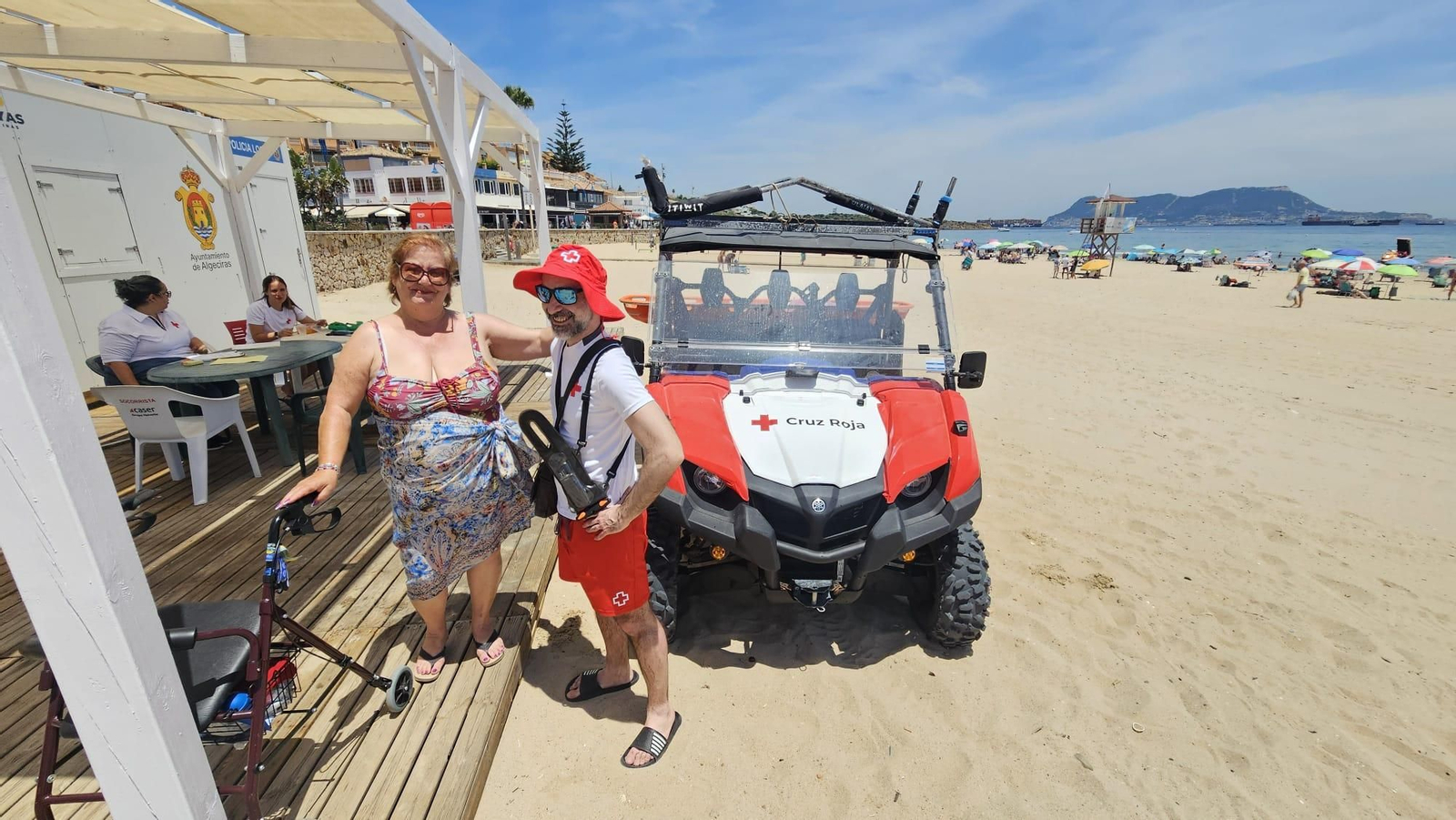 Algeciras inaugura la temporada de playas con gran afluencia de personas en Getares y El Rinconcillo