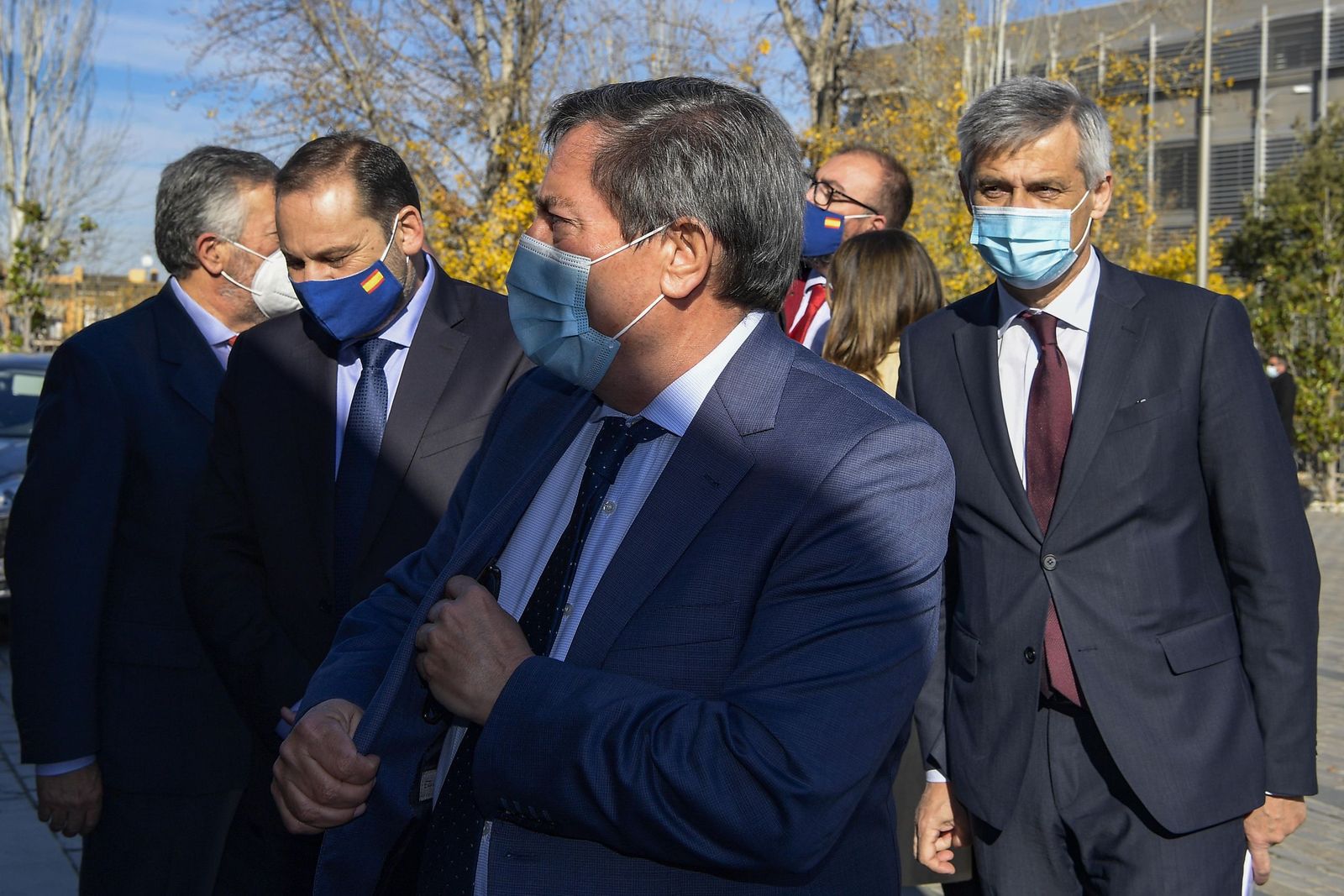 José Luis Ábalos, José Entrena y David Lucas, con Koldo García al fondo, durante la firma del protocolo de desarrollo de la Agenda Urbana en la Diputación de Granada en 2020