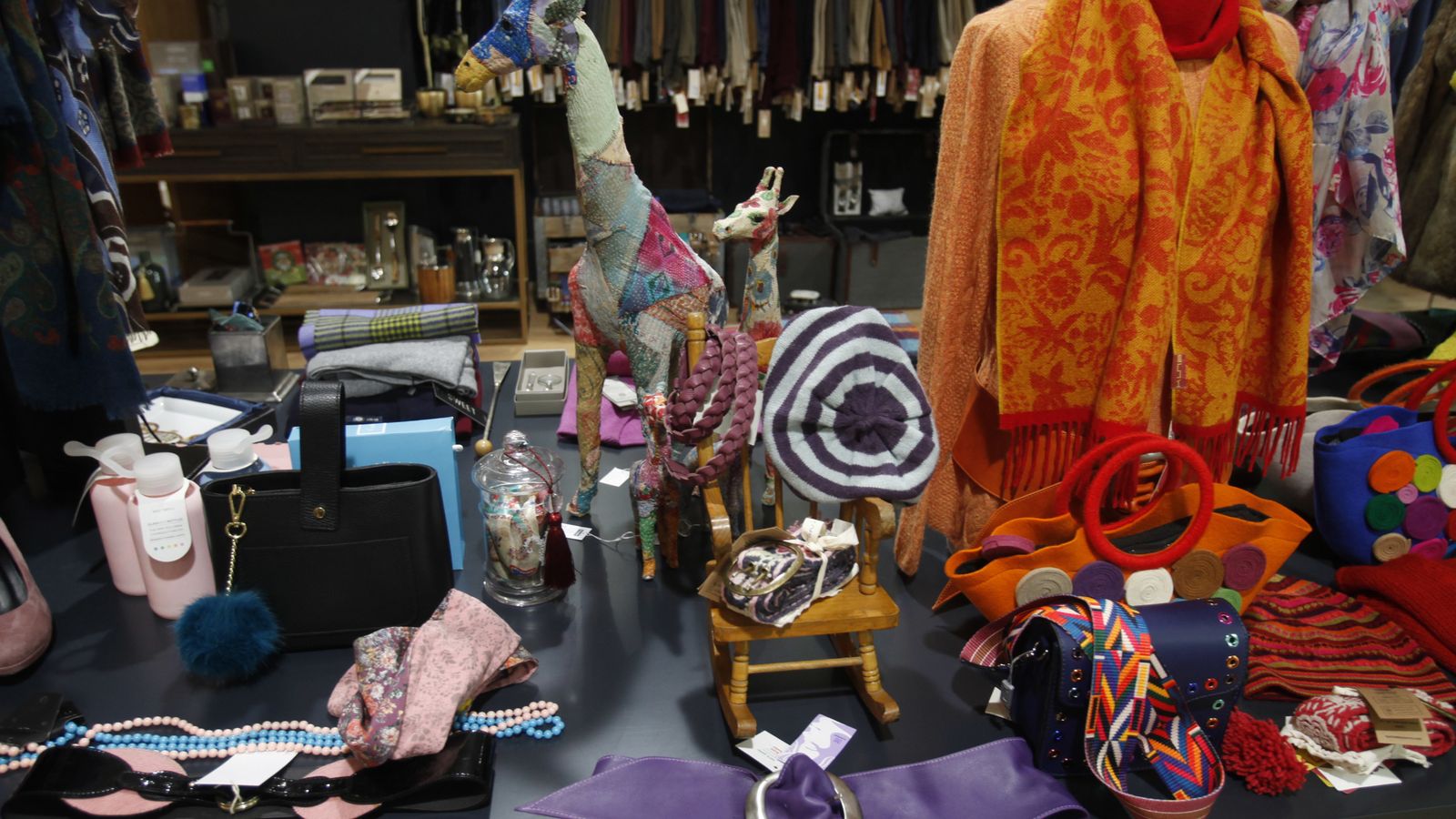 Algunos de los complementos que se pueden adquirir en Aurora Viu.