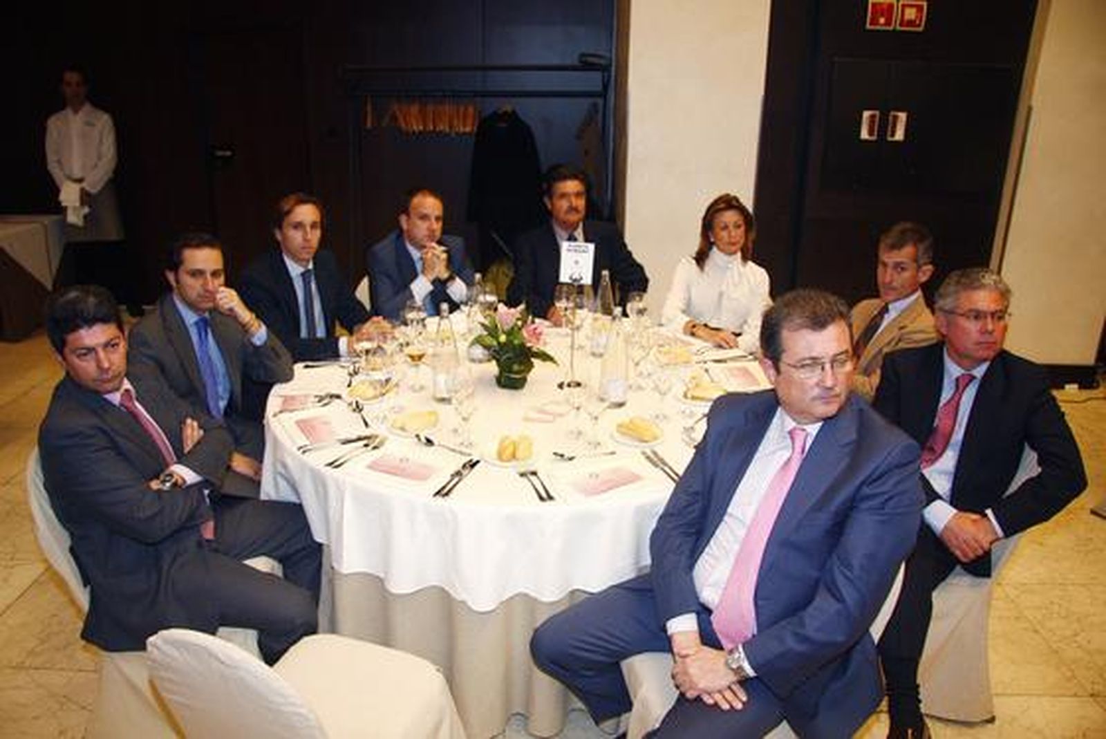 Jaime Muñoz, Antonio Muñoz, Alejandro Morales, Javier Ruz, Miguel Villanueva Iradi, María José Rivas, Roberto Melgarejo, José Fernando Pasquin Valero y Francisco Prieto Pascual.

Foto: Victoria Hidalgo y Juan Carlos Muñoz