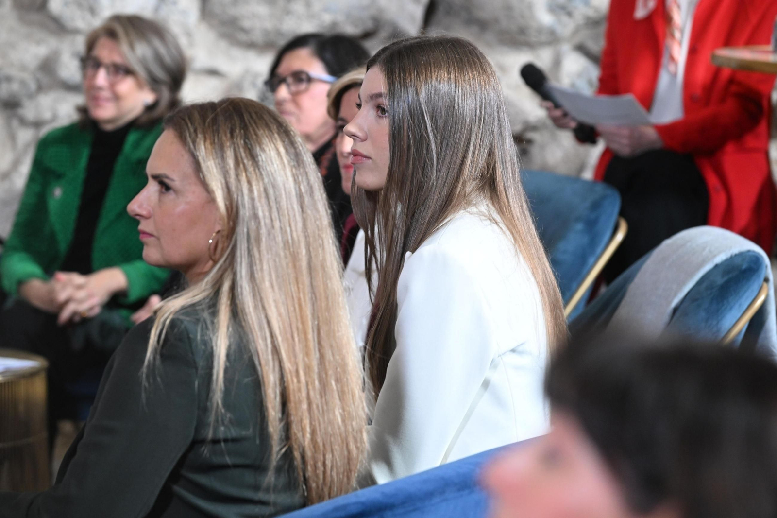 El álbum del primer acto institucional presidido por la infanta Sofía