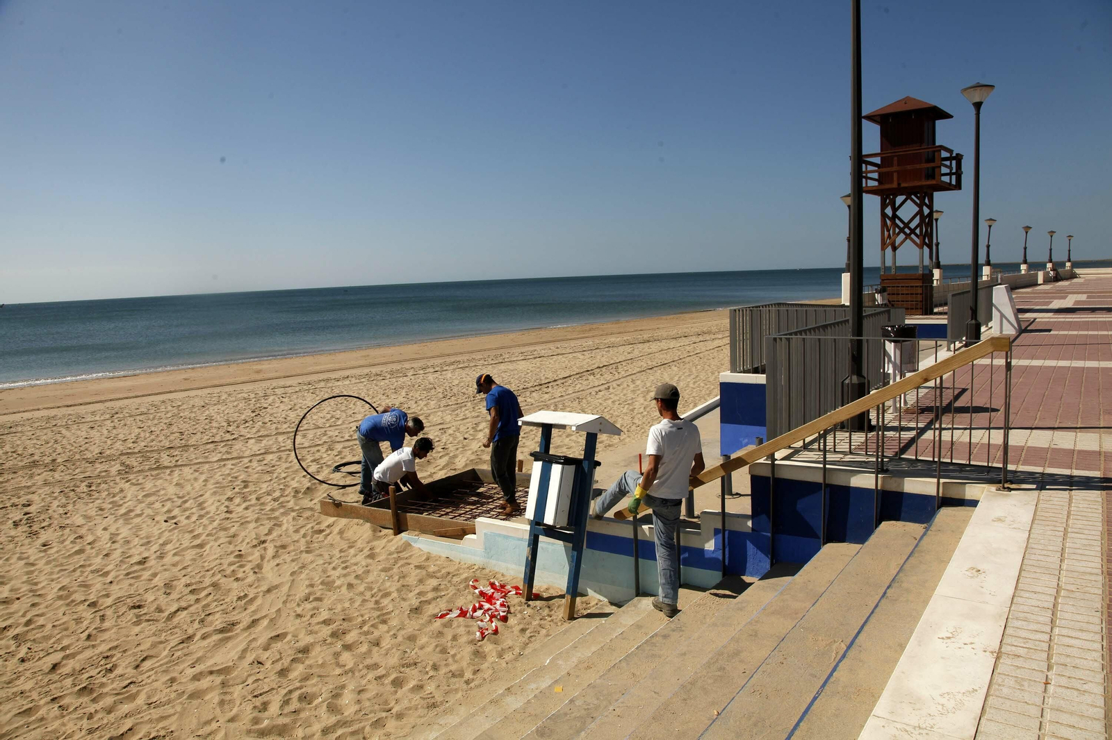 Las playas de la Costa de Huelva se preparan para la Semana Santa