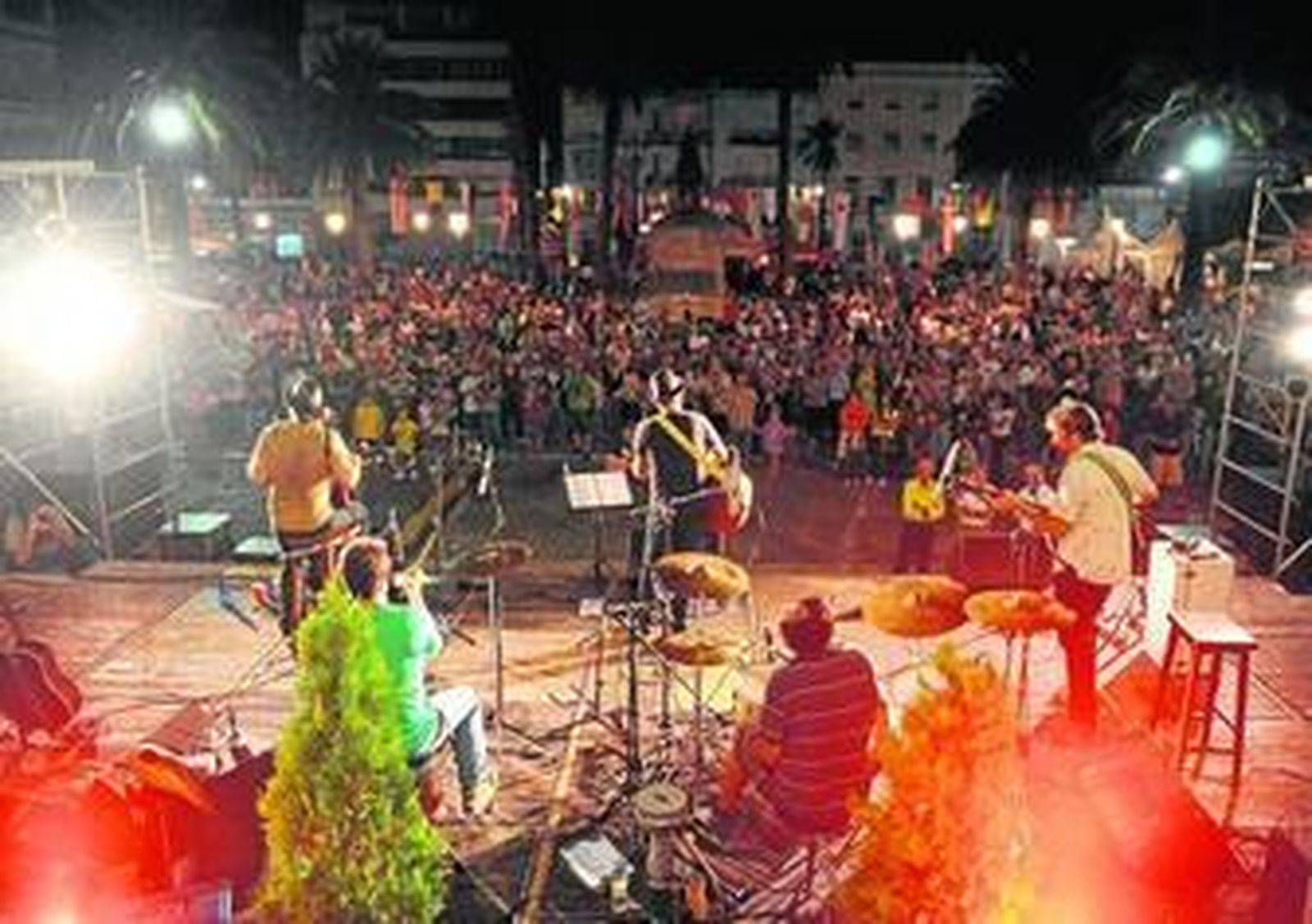 Concierto de Los Hermanos Dalton en su tierra, San Fernando, en 2010.