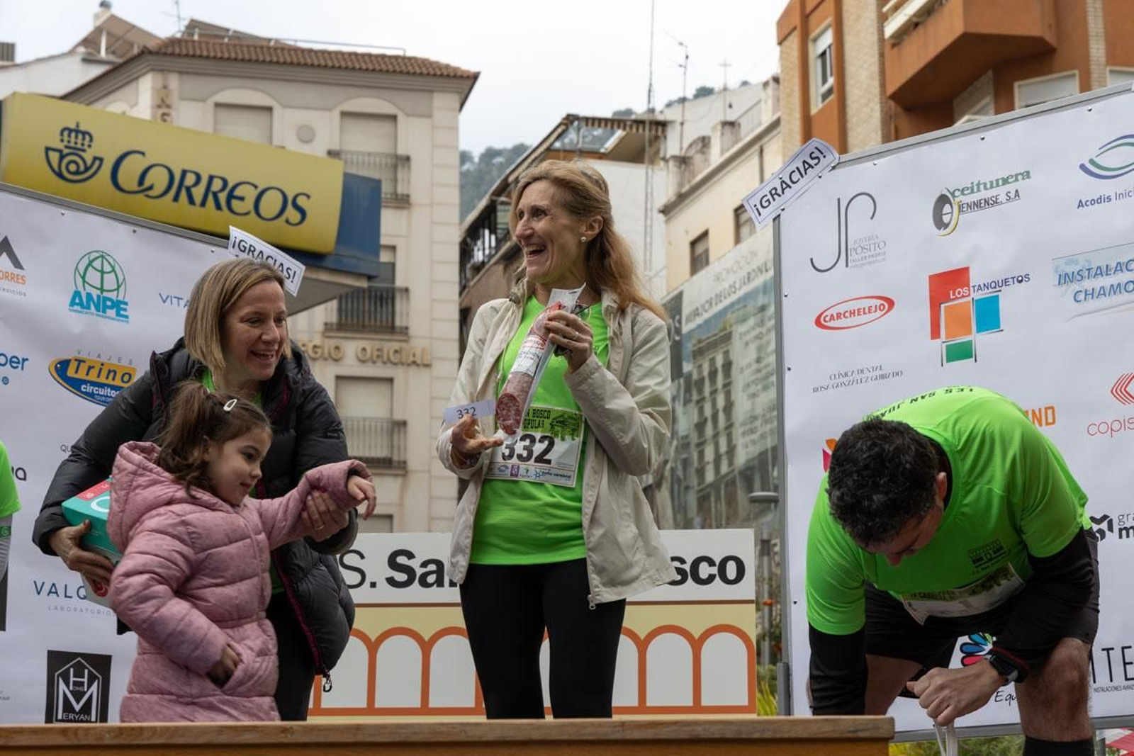Deporte y solidaridad se unen en la IV Carrera Popular IES San Juan Bosco, en imágenes