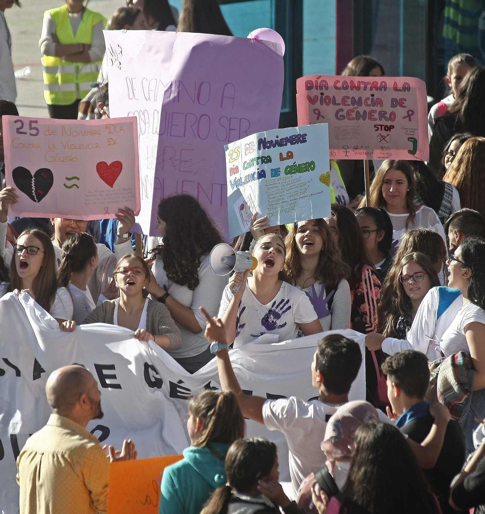 Manifestación contra la violencia de género en Algeciras