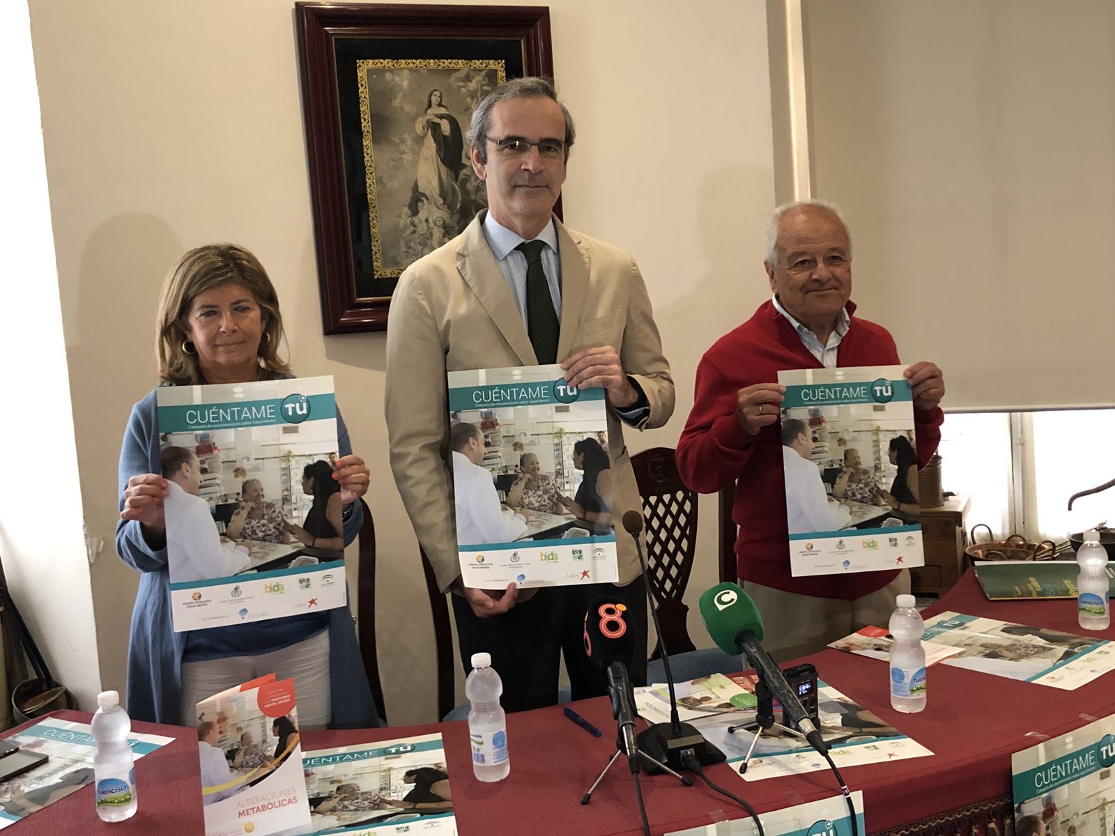 De izquierda a derecha, Isabel Paredes, Ernesto Cervilla y Manuel Mariño en la presentación de la campaña.