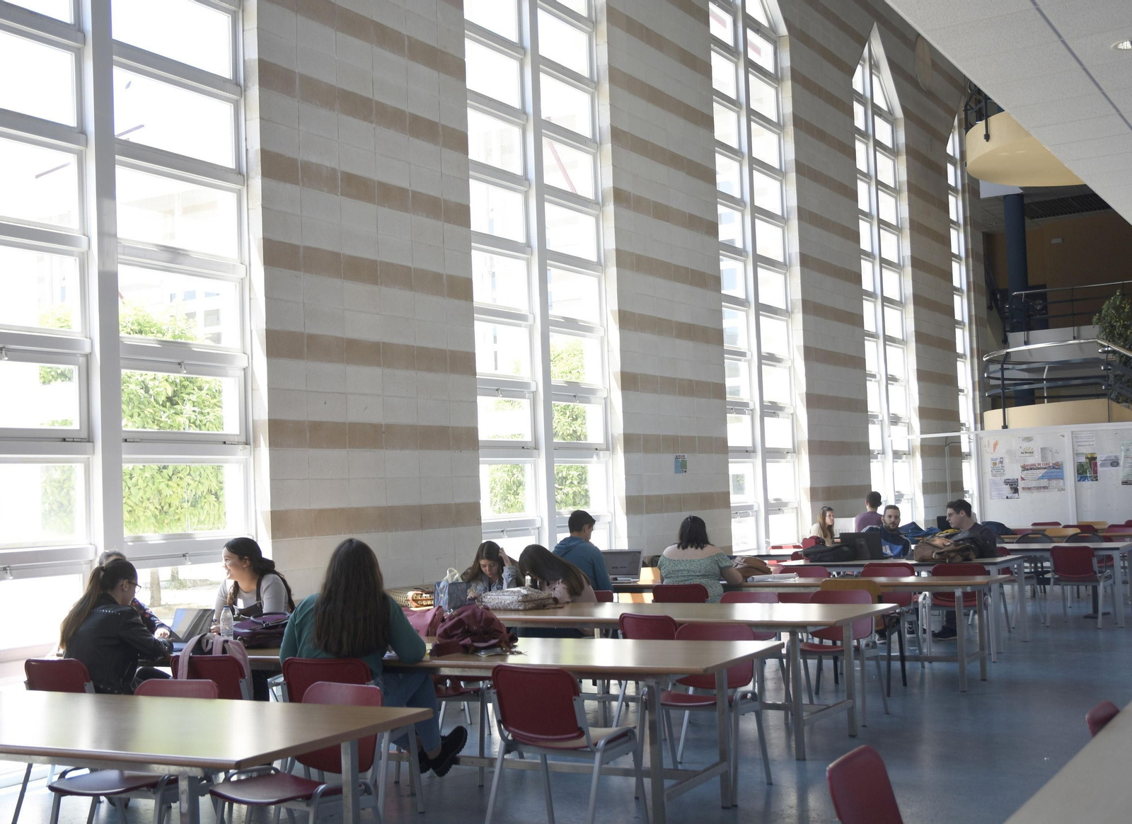 Alumnos de la Universidad de Córdoba en el Aulario del Campus de Rabanales.