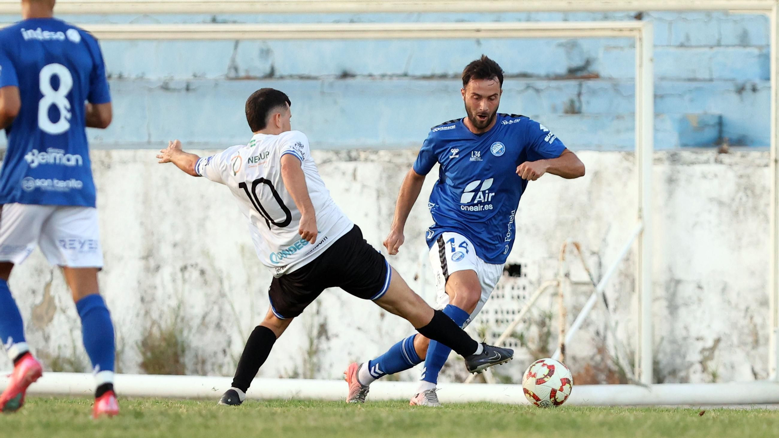 Imágenes del Trofeo de la Copa y la Venencia entre el Jerez Industrial y el Xerez DFC