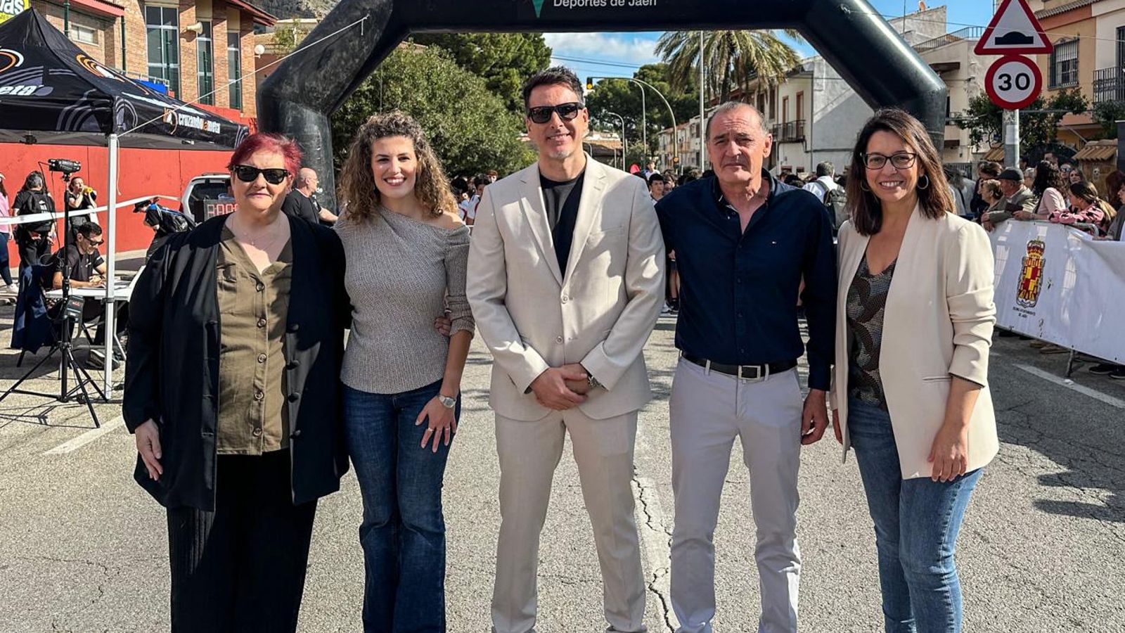La carrera escolar de “La Gloria” que aúna inclusión y solidaridad, en imágenes