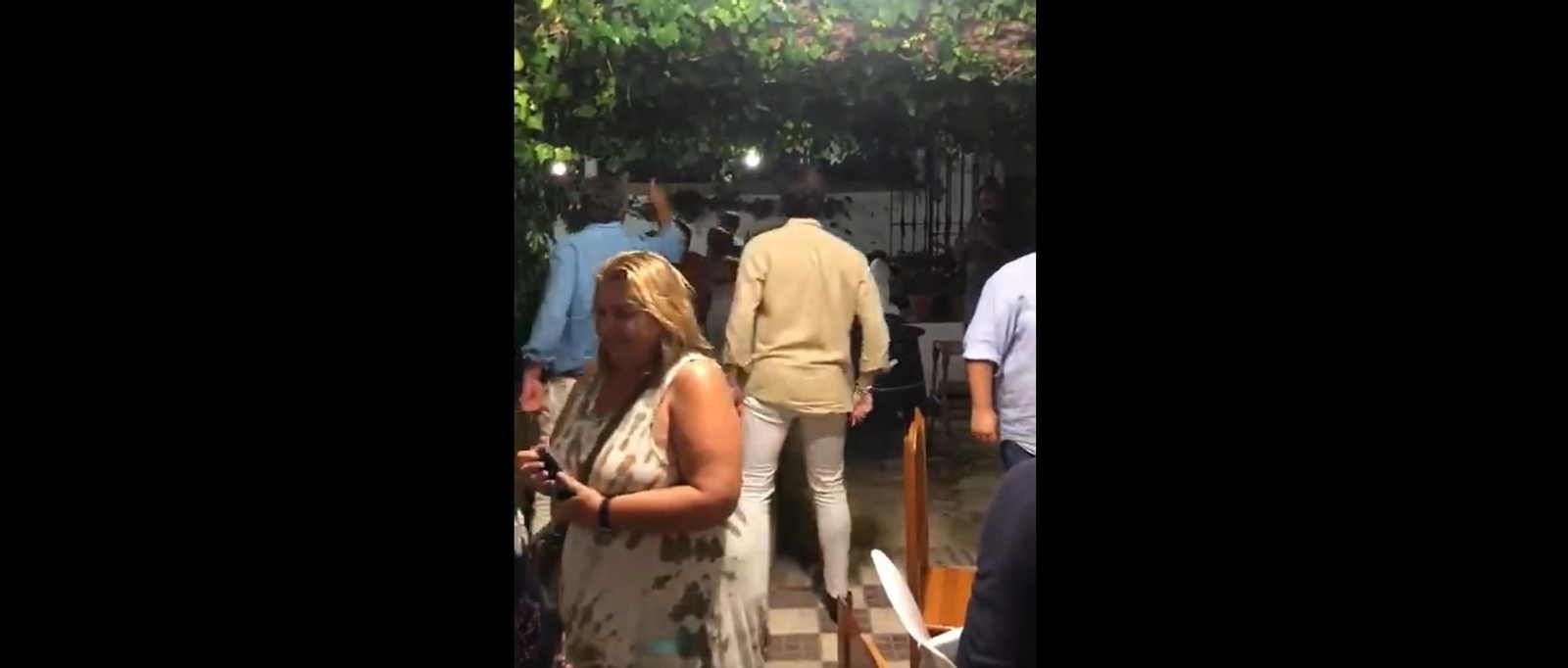 Altercado de Juan Carlos Monedero en un bar de Sanlúcar de Barrameda