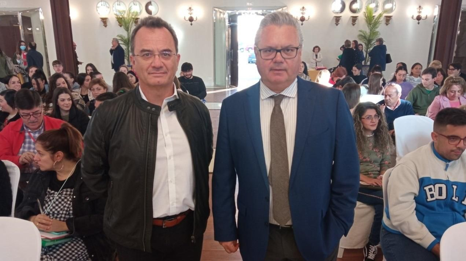 José Antonio Cruz y Esteban Morales, durante el acto.