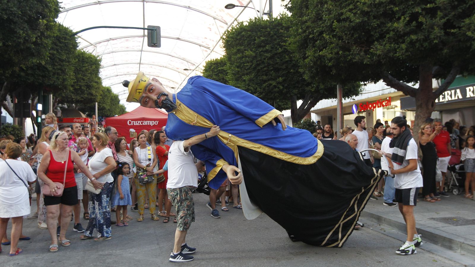 La Asociación de Gigantes y Cabezudos mediaron para solucionarlo.