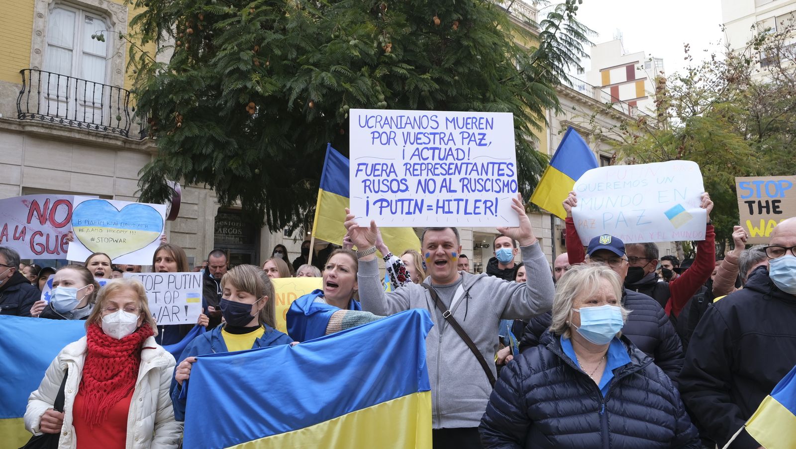 Fotogalería de las protestas contra la invasión rusa en Ucrania. Almería.