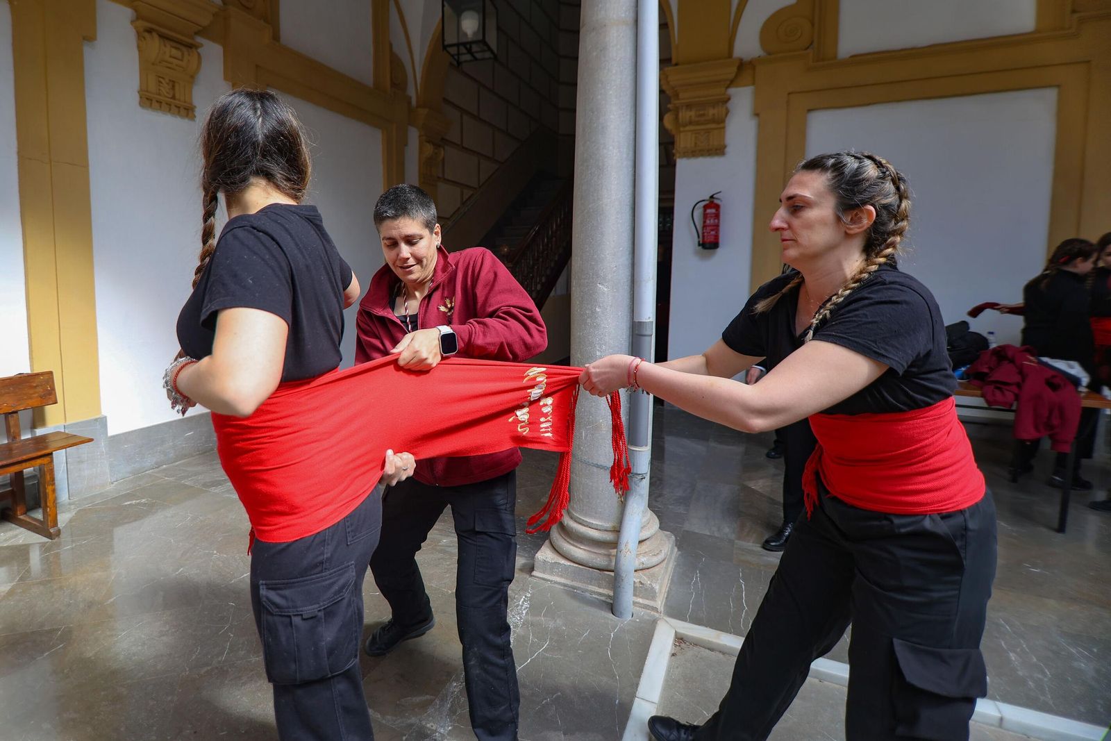 Así vivió Granada la salida de la Hermandad de los Estudiantes 2025
