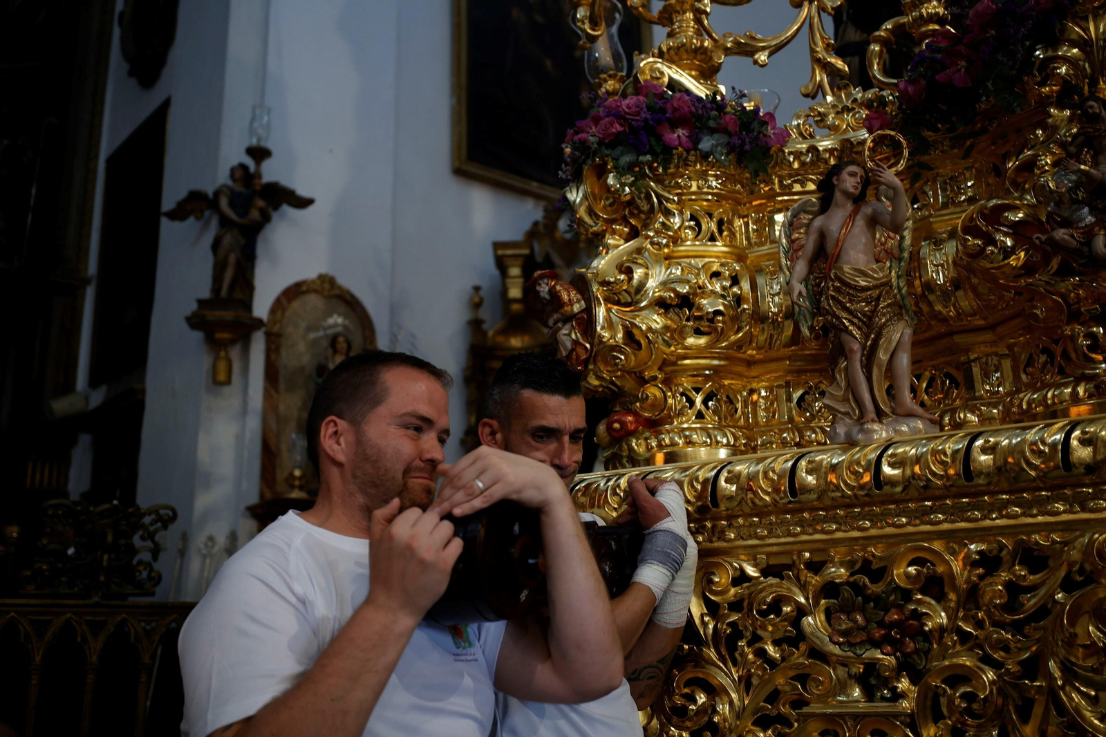 Las imágenes de la cofradía de Columna en la Semana Santa  de Cádiz 2023