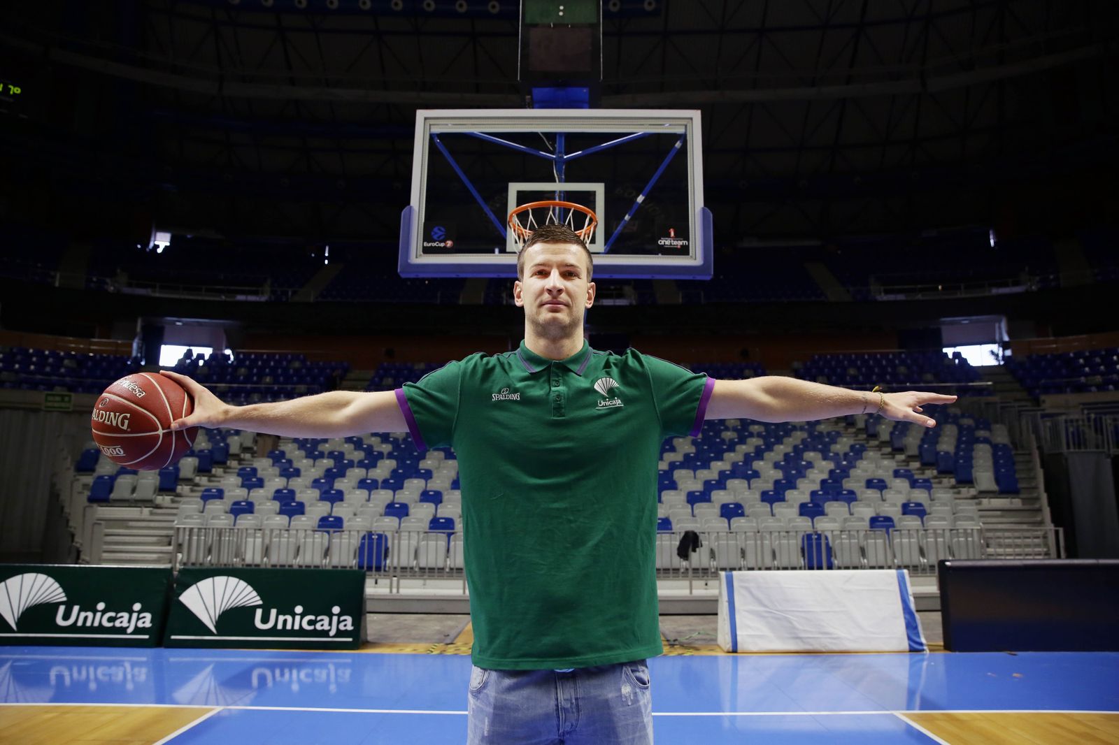 Alen Omic, en su presentación en el Martín Carpena.