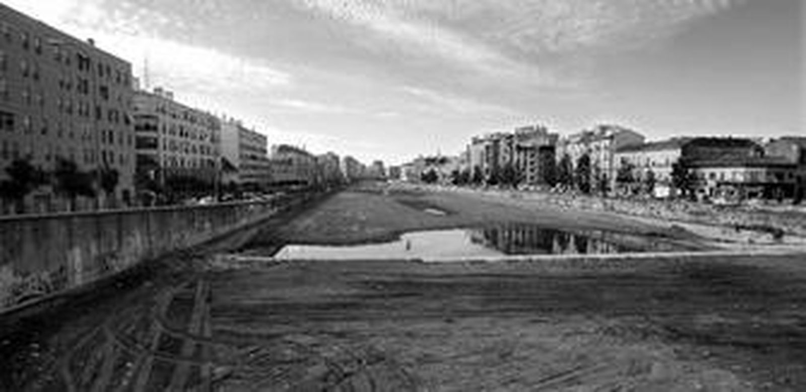 El futuro del río Guadalmedina será uno de los aspectos que se espera conocer este año.