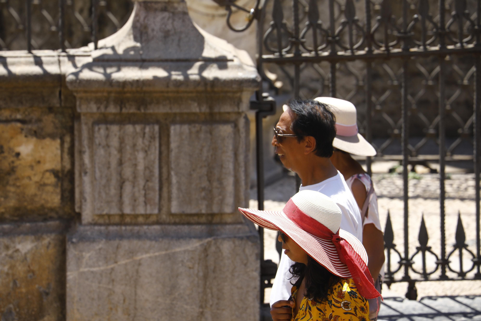 Córdoba bajo el aviso naranja en la segunda ola de calor del verano, en imágenes
